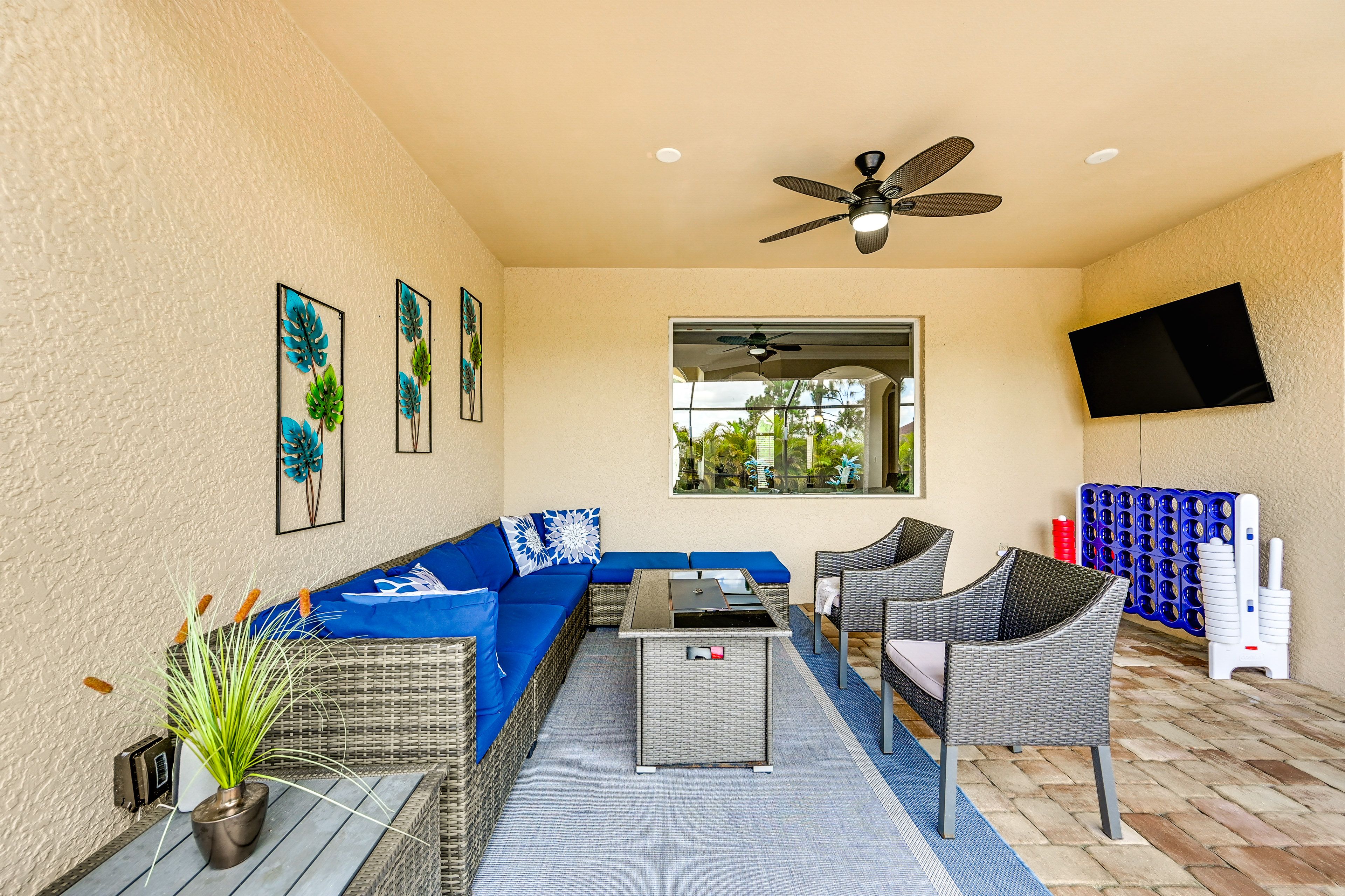 Covered Patio | Flat-Screen TV | Giant Connect 4 | Lounge Seating