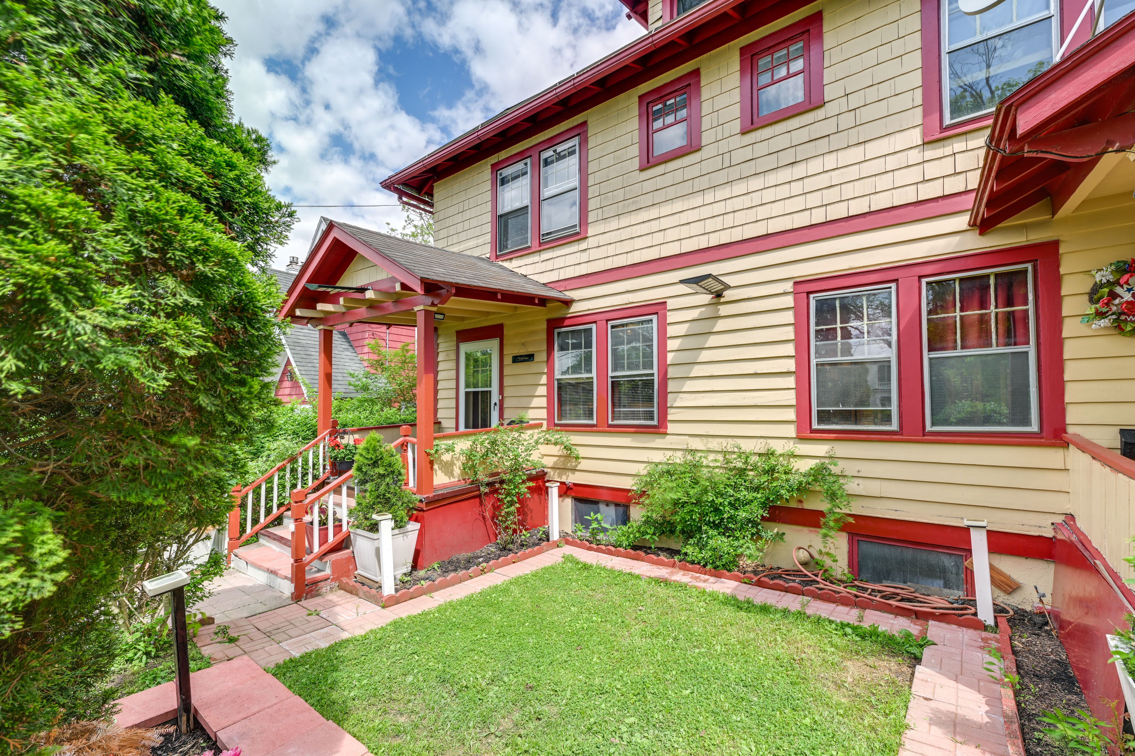 Exterior | 2-Story Home