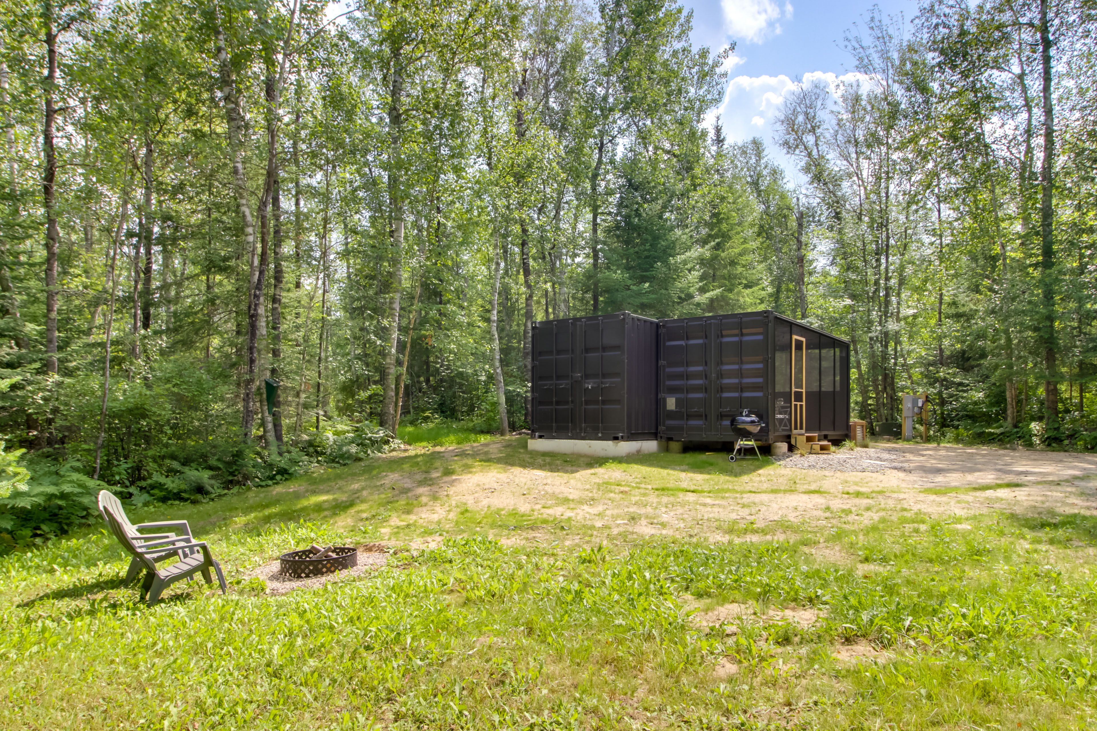 Parking | Gravel Driveway (2 Vehicles)