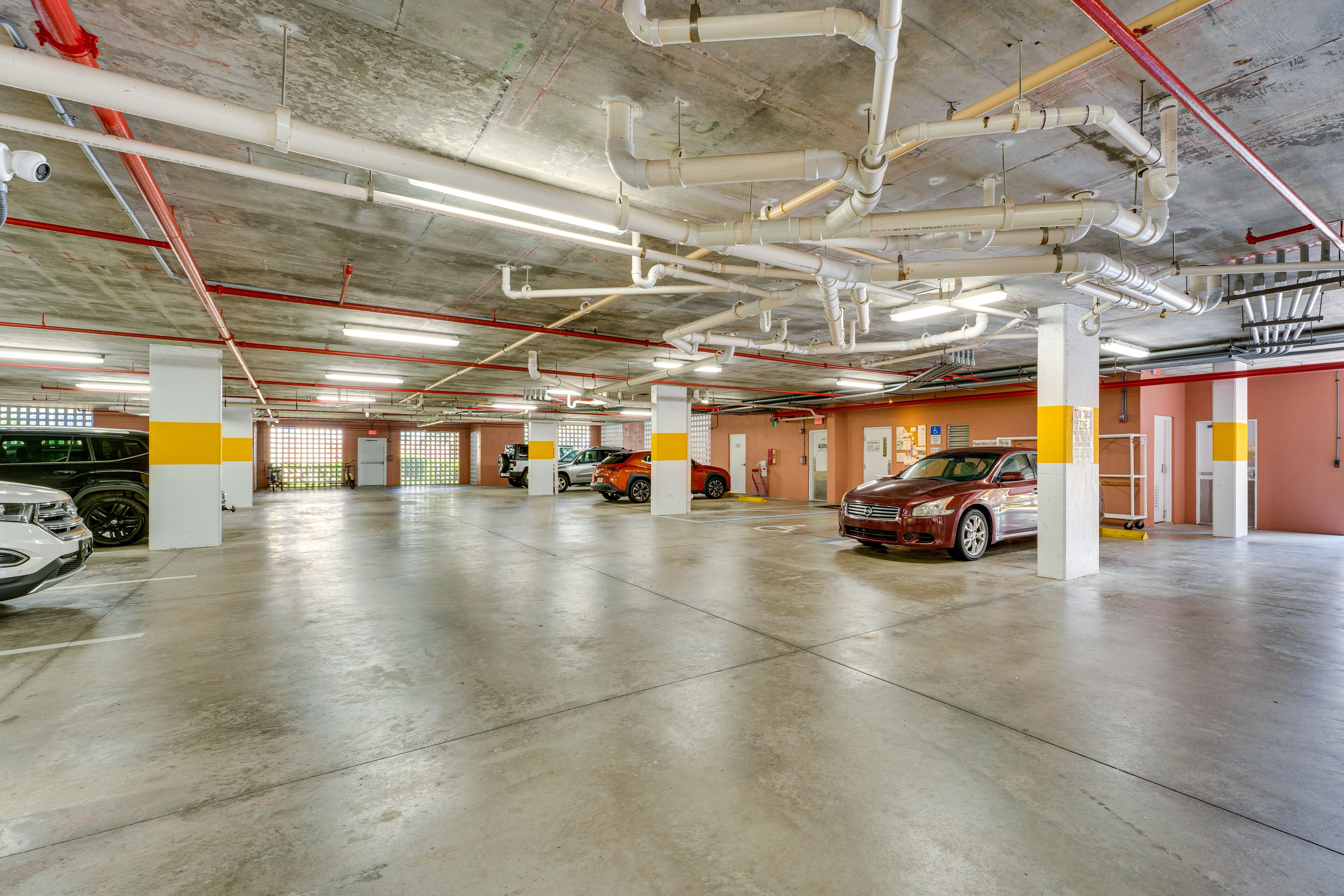 Parking | Community Garage (1 Vehicle)