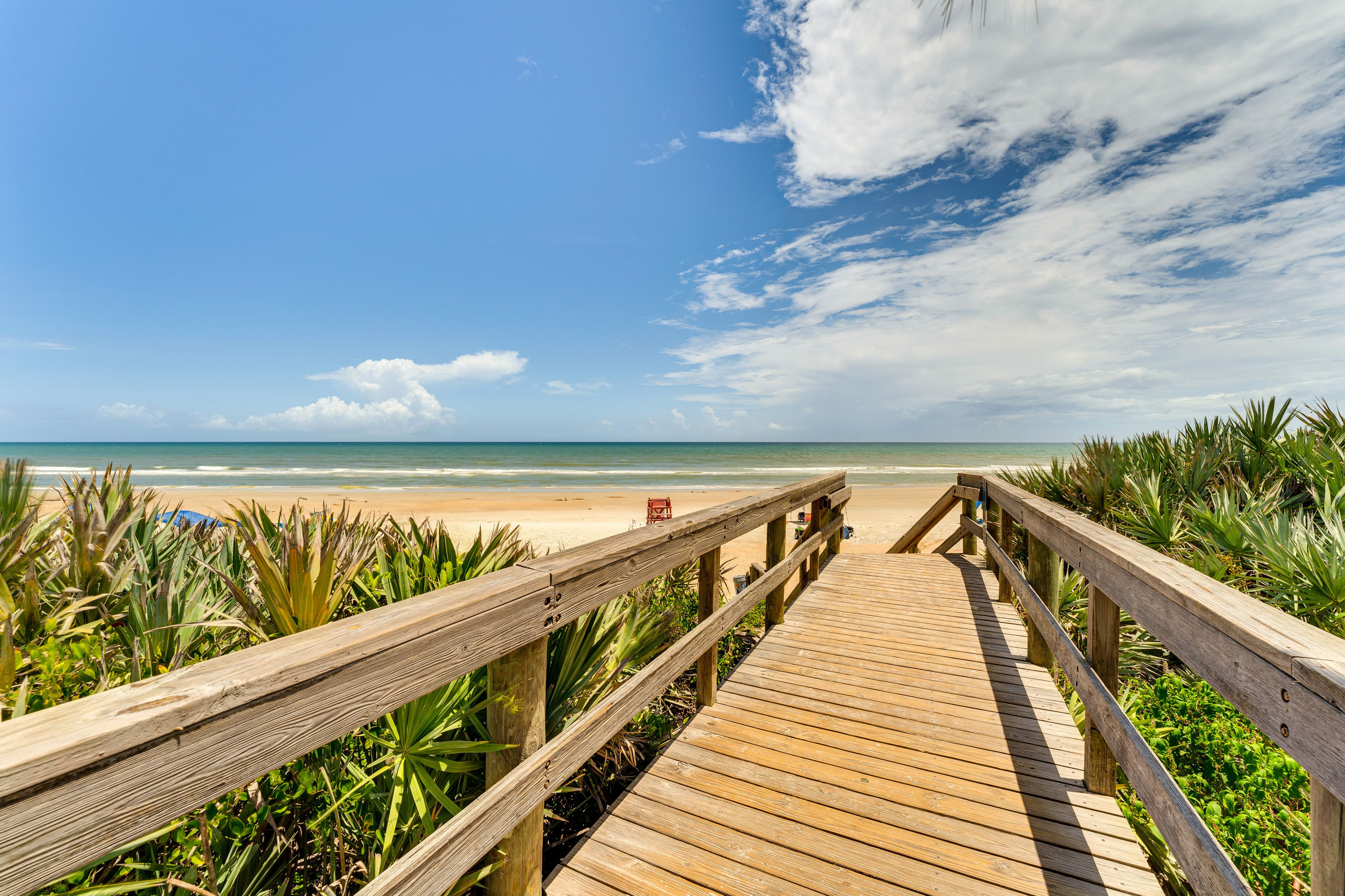 Community Amenities | Private Beach Access