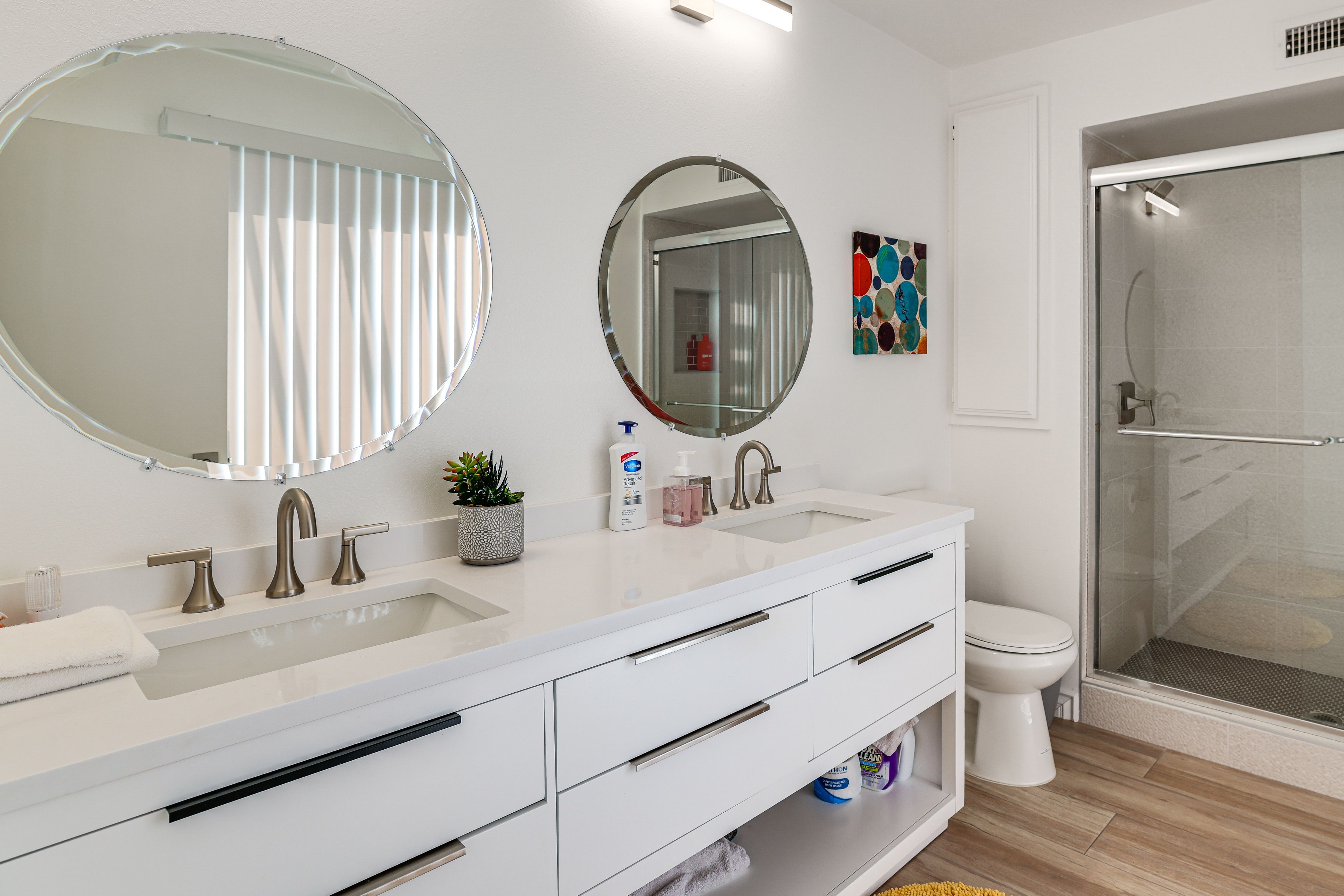 En-Suite Bathroom | Towels Provided