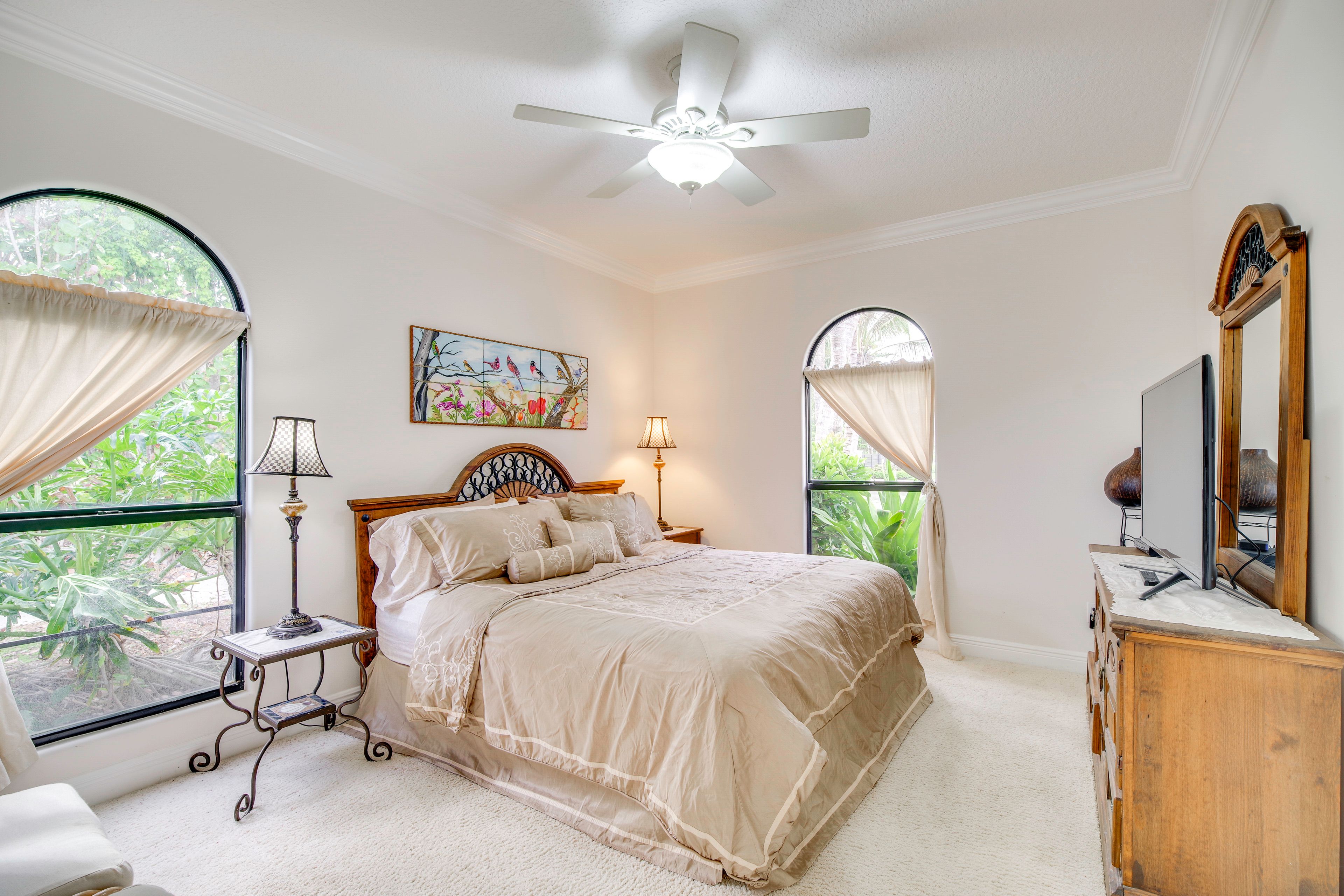 Bedroom 2 | King Bed