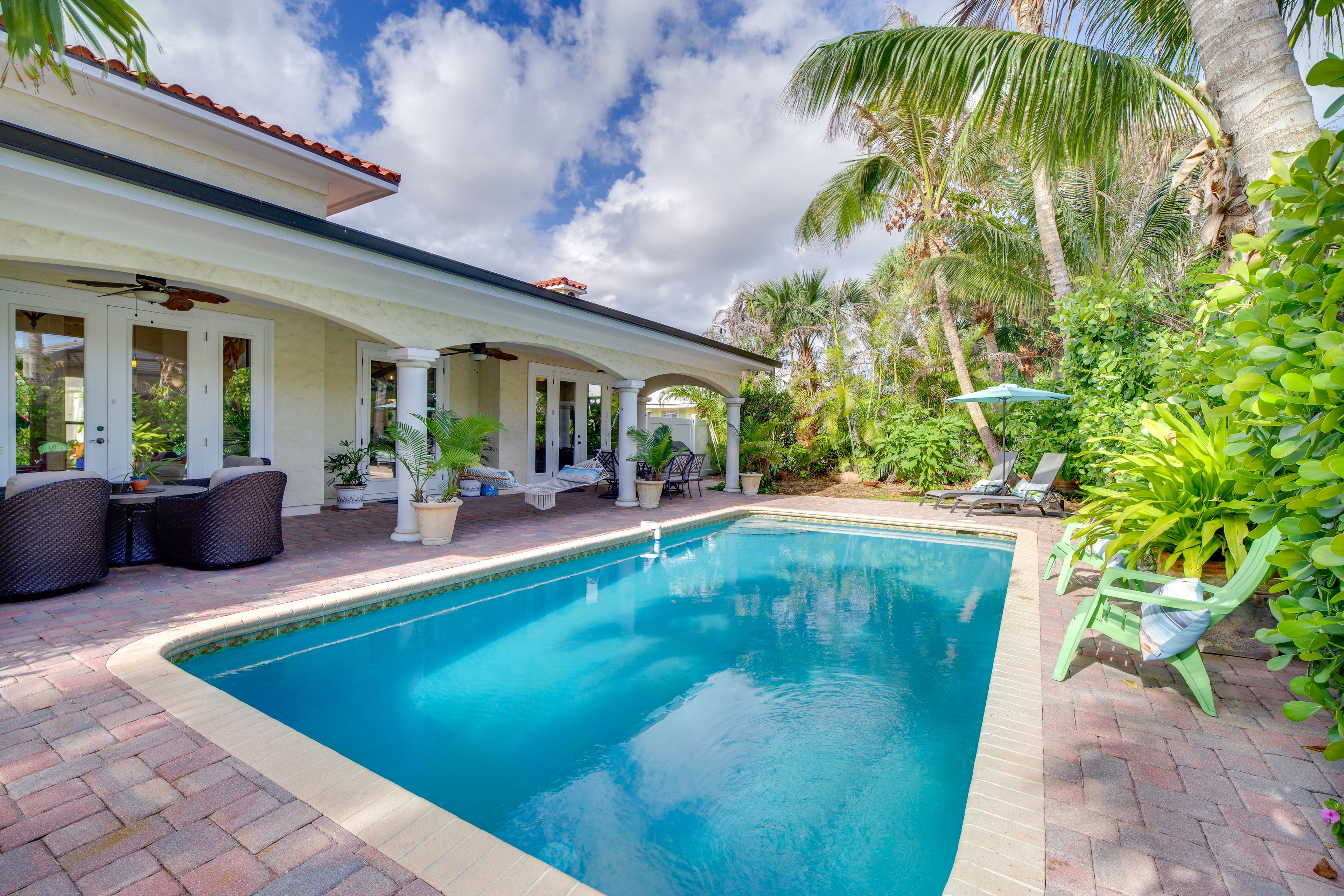Heated Pool | Gas Grill | Hammock | Outdoor Shower