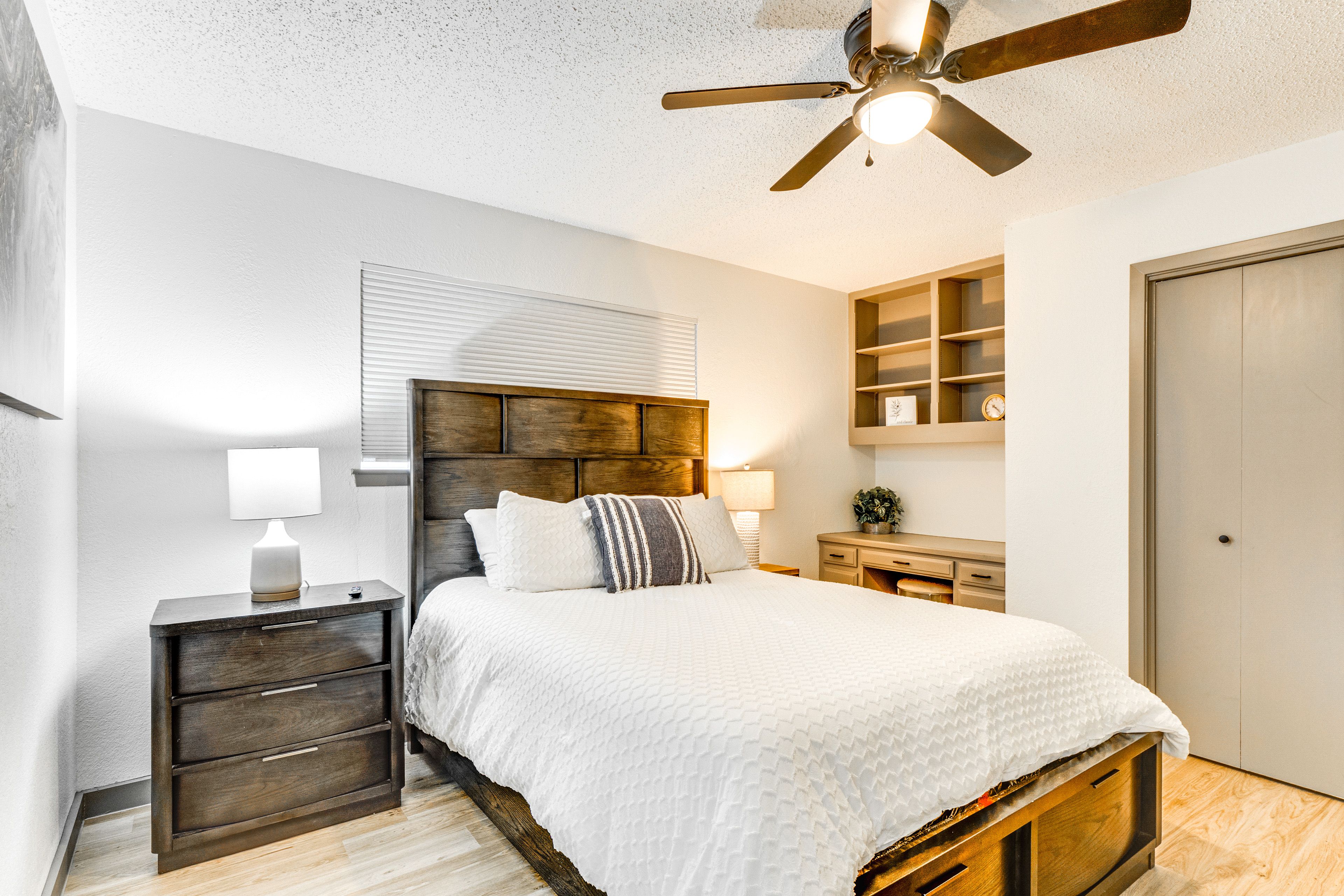 Bedroom 2 | Queen Bed | Flat-Screen TV