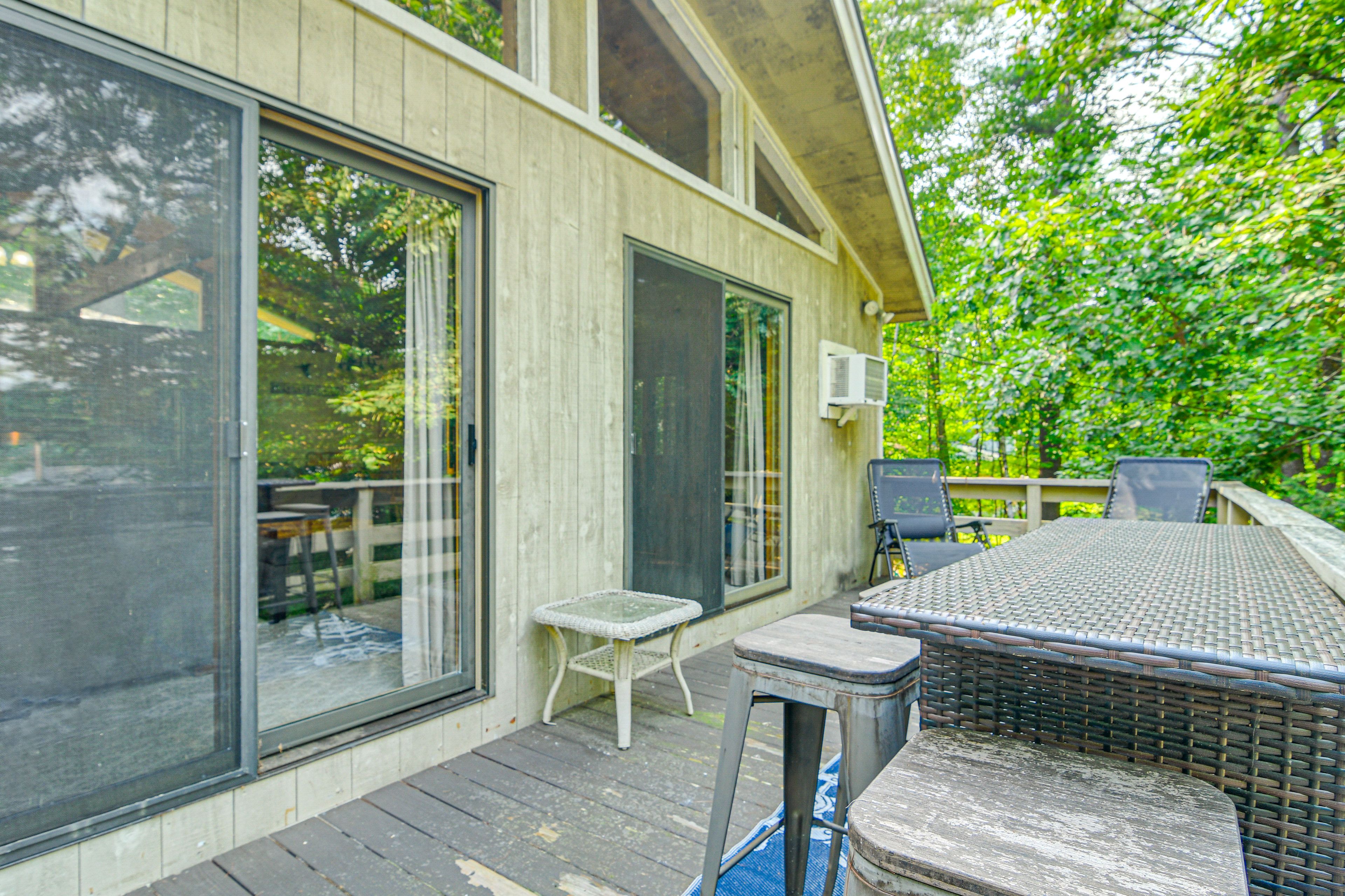 Private Furnished Deck