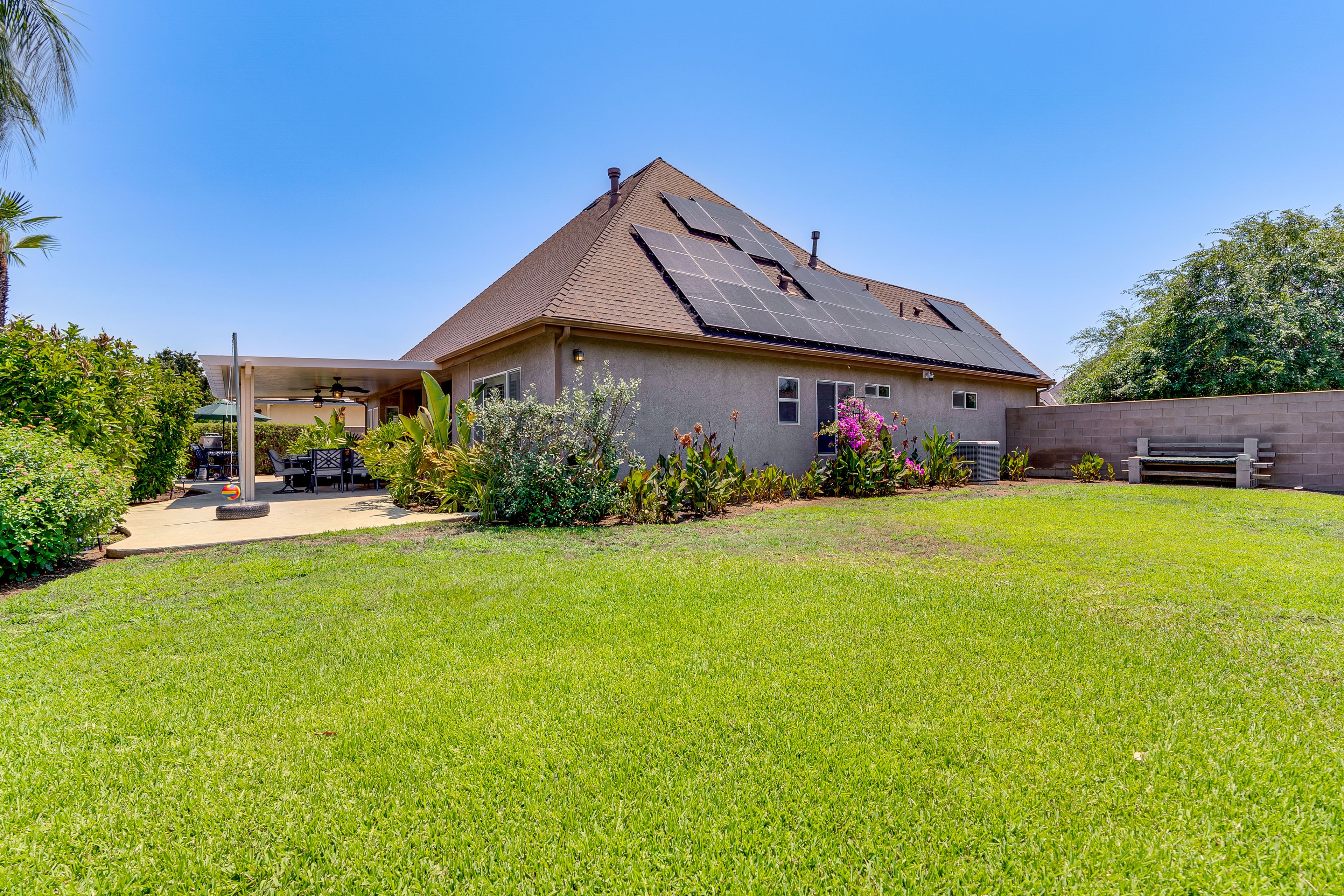 House Exterior | Private Yard