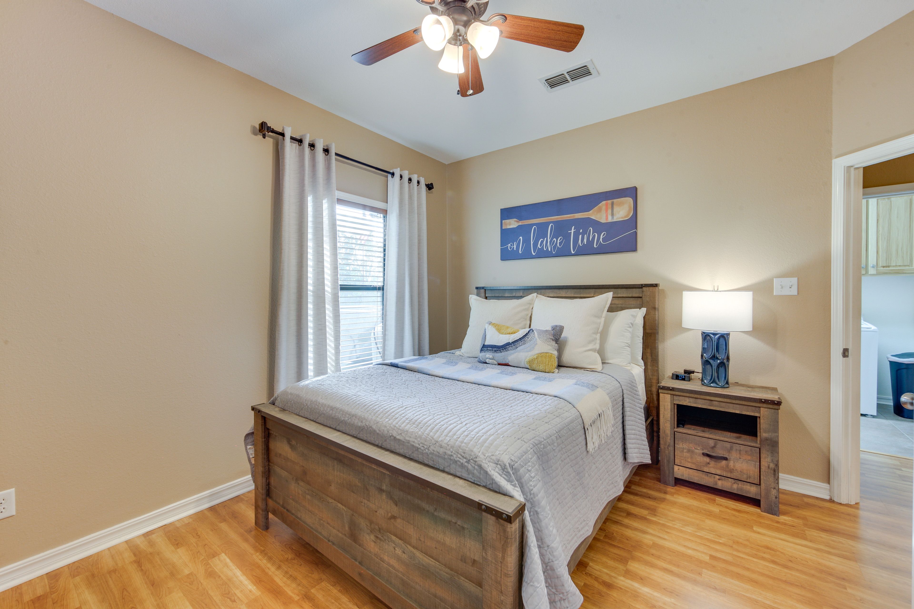 Bedroom 3 | 1st Floor | Queen Bed | Smart TV