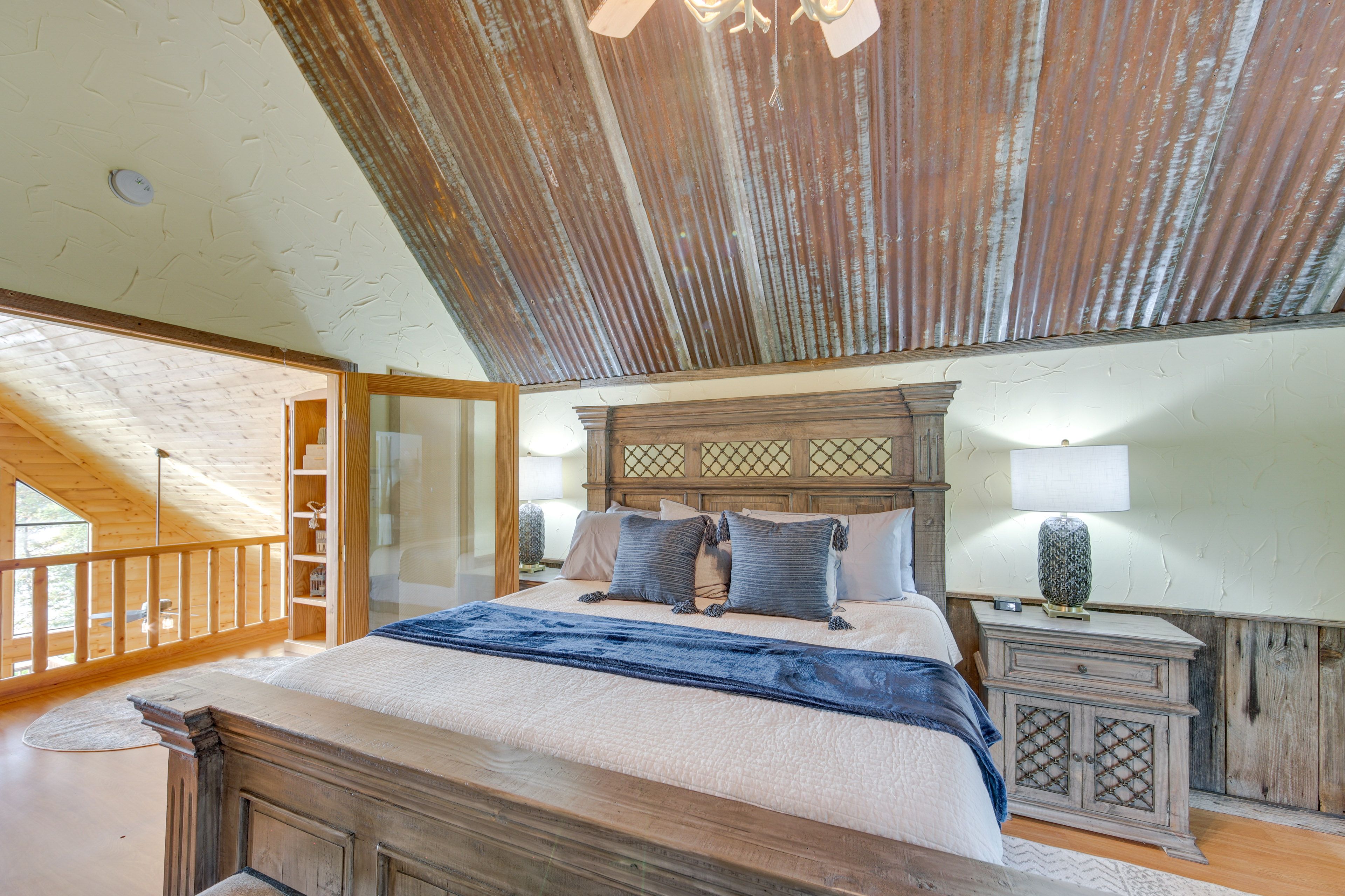 Bedroom 1 | 2nd Floor | King Bed | Smart TV | Linens Provided