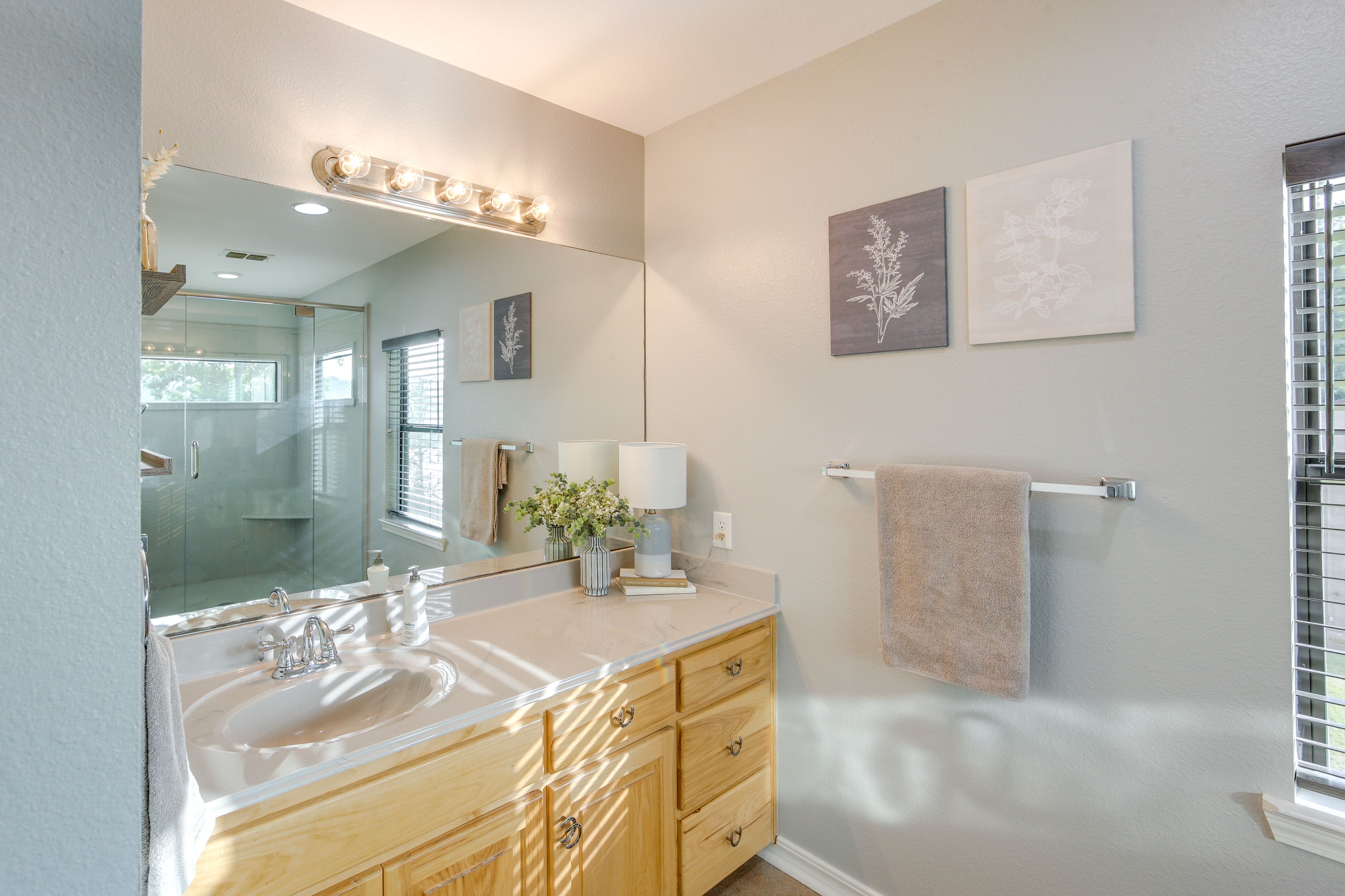 En-Suite Bathroom | 2nd Floor | Complimentary Toiletries | Hair Dryer