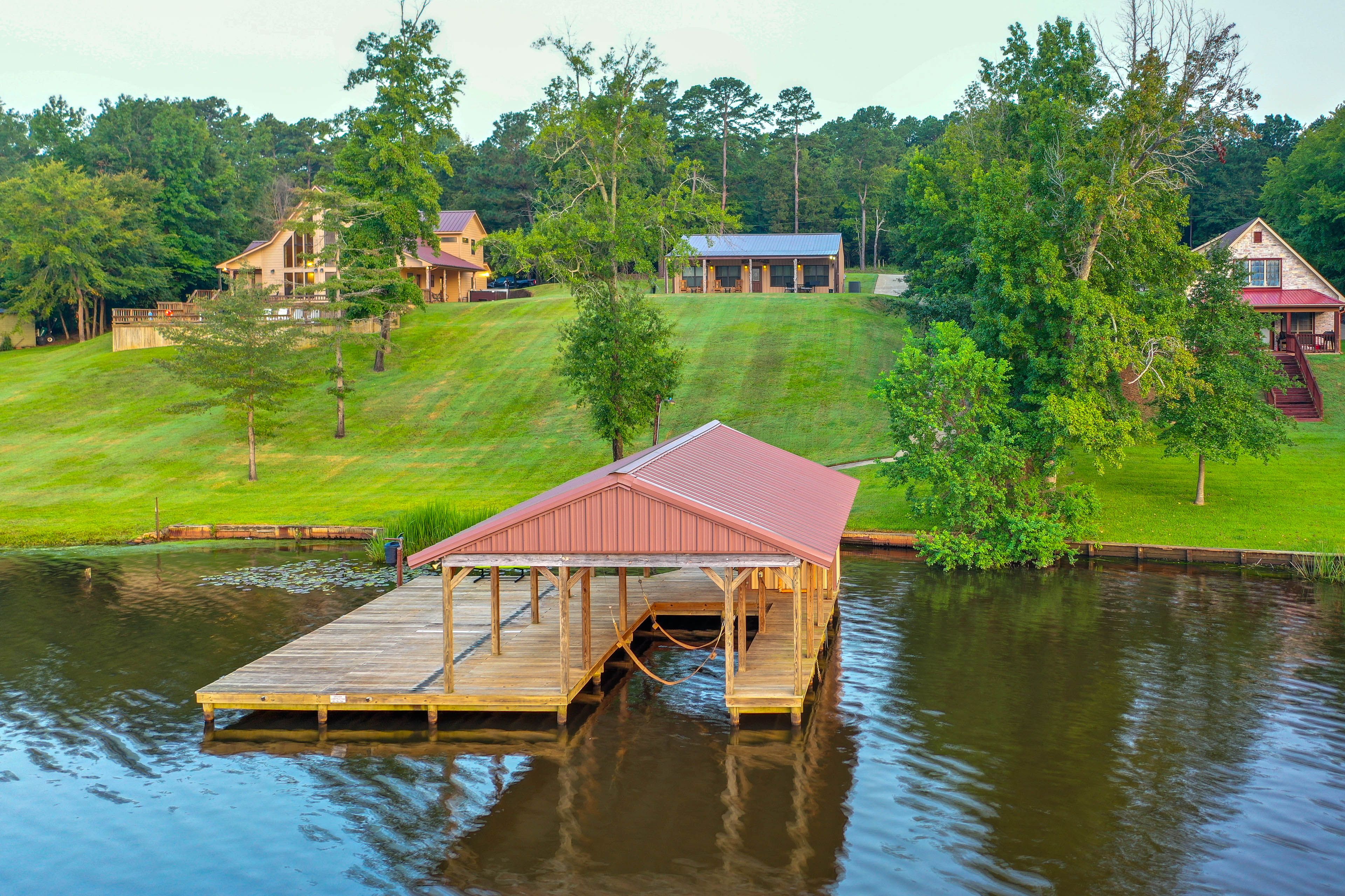 Private Dock | Kayaks Provided | Self Check-In | 6 Mi to Downtown