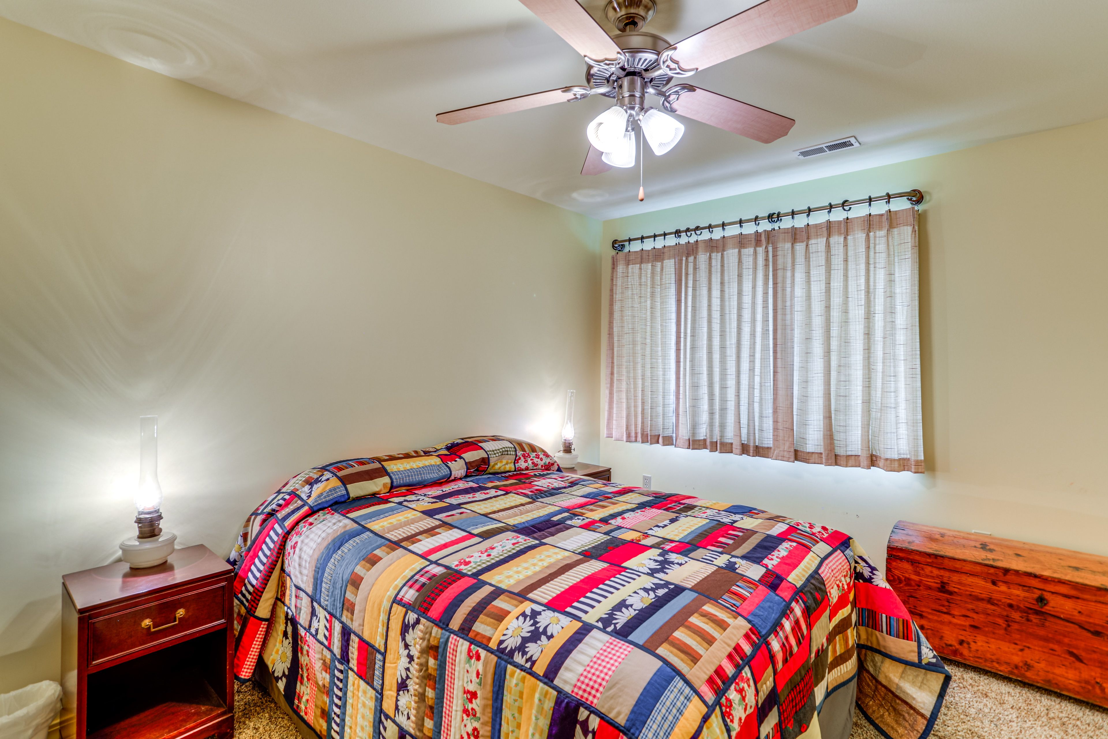 Bedroom 3 | Queen Bed | Upper Floor