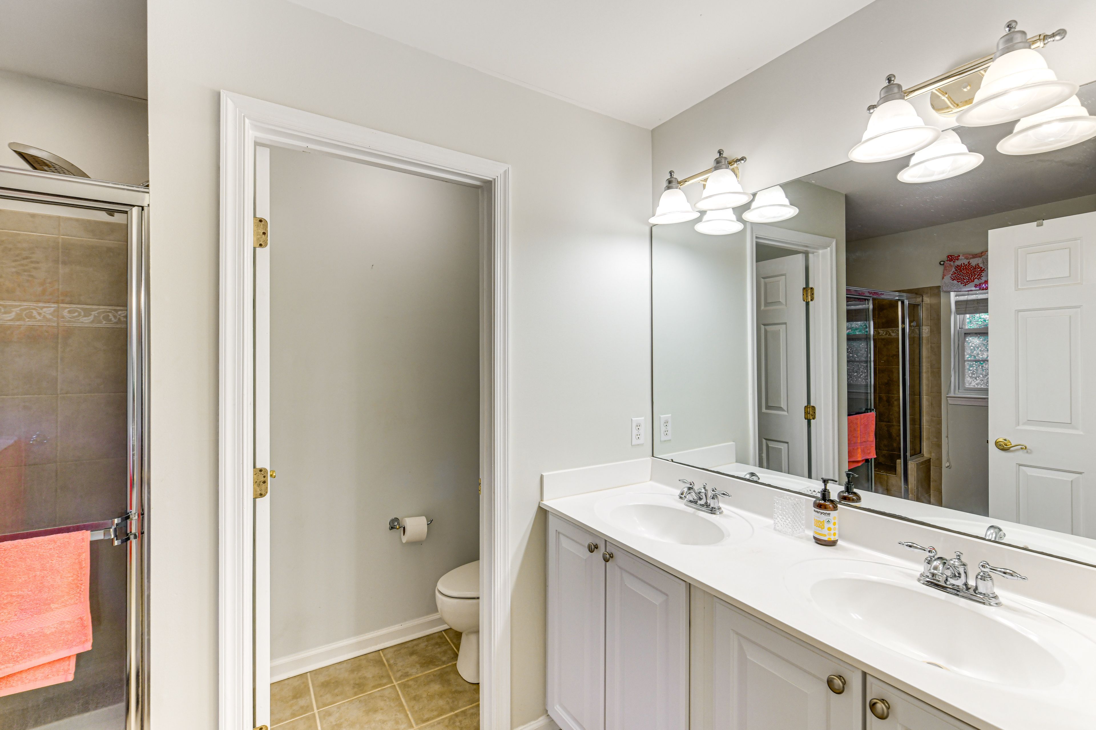 Bathroom | Towels Provided