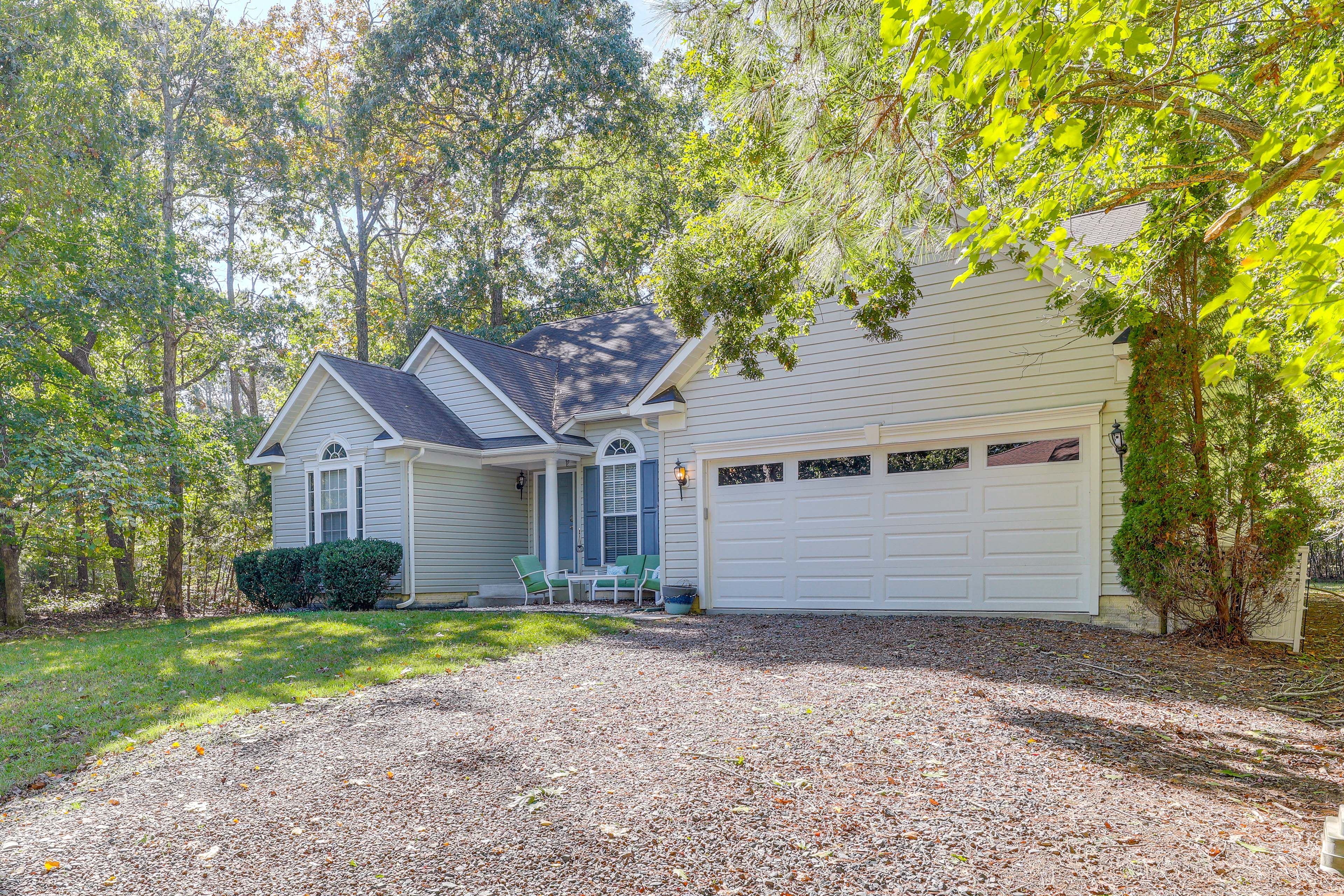 Parking | Driveway (3 Vehicles)