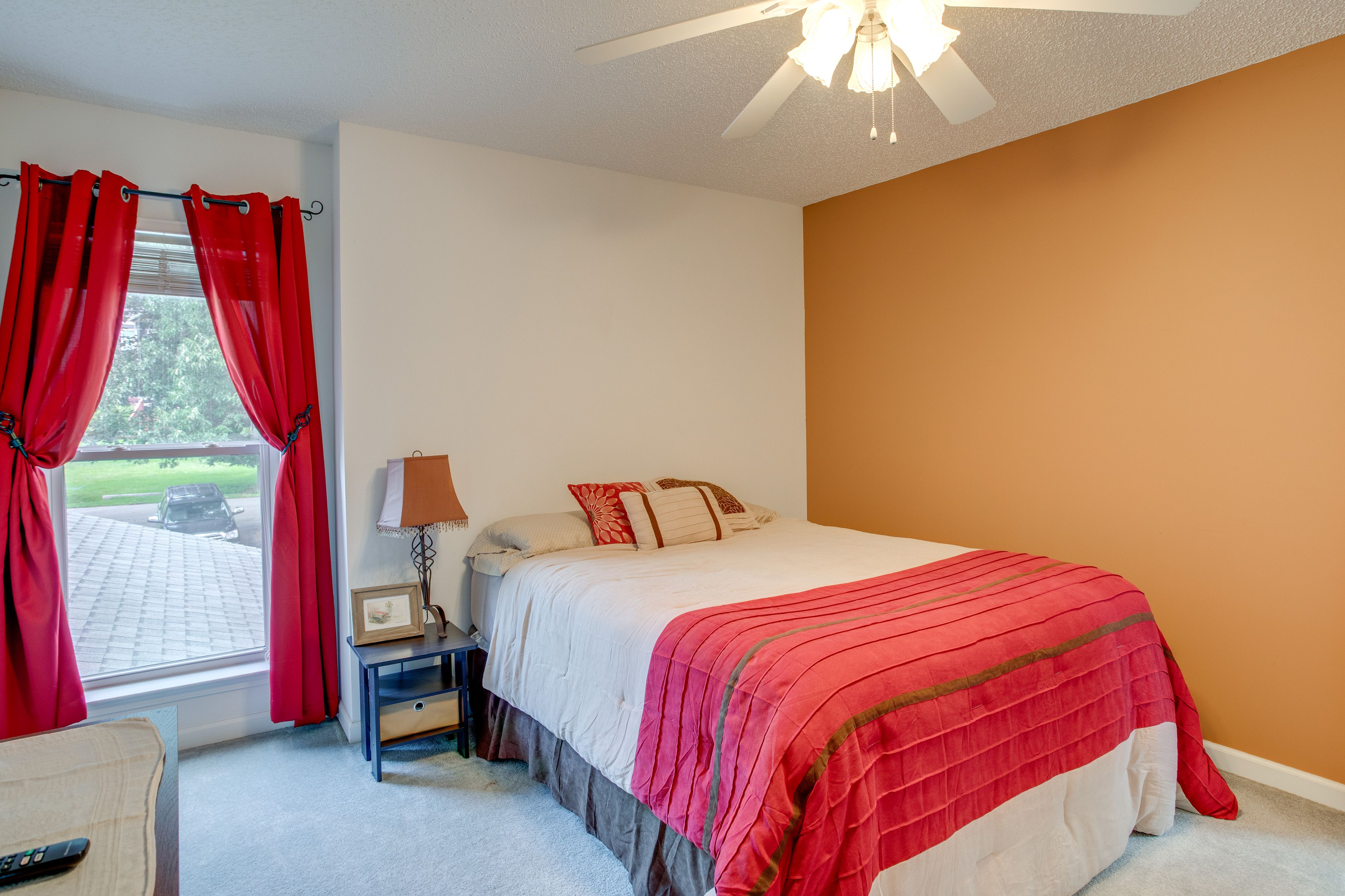 Bedroom 1 | Queen Bed | 2nd Floor