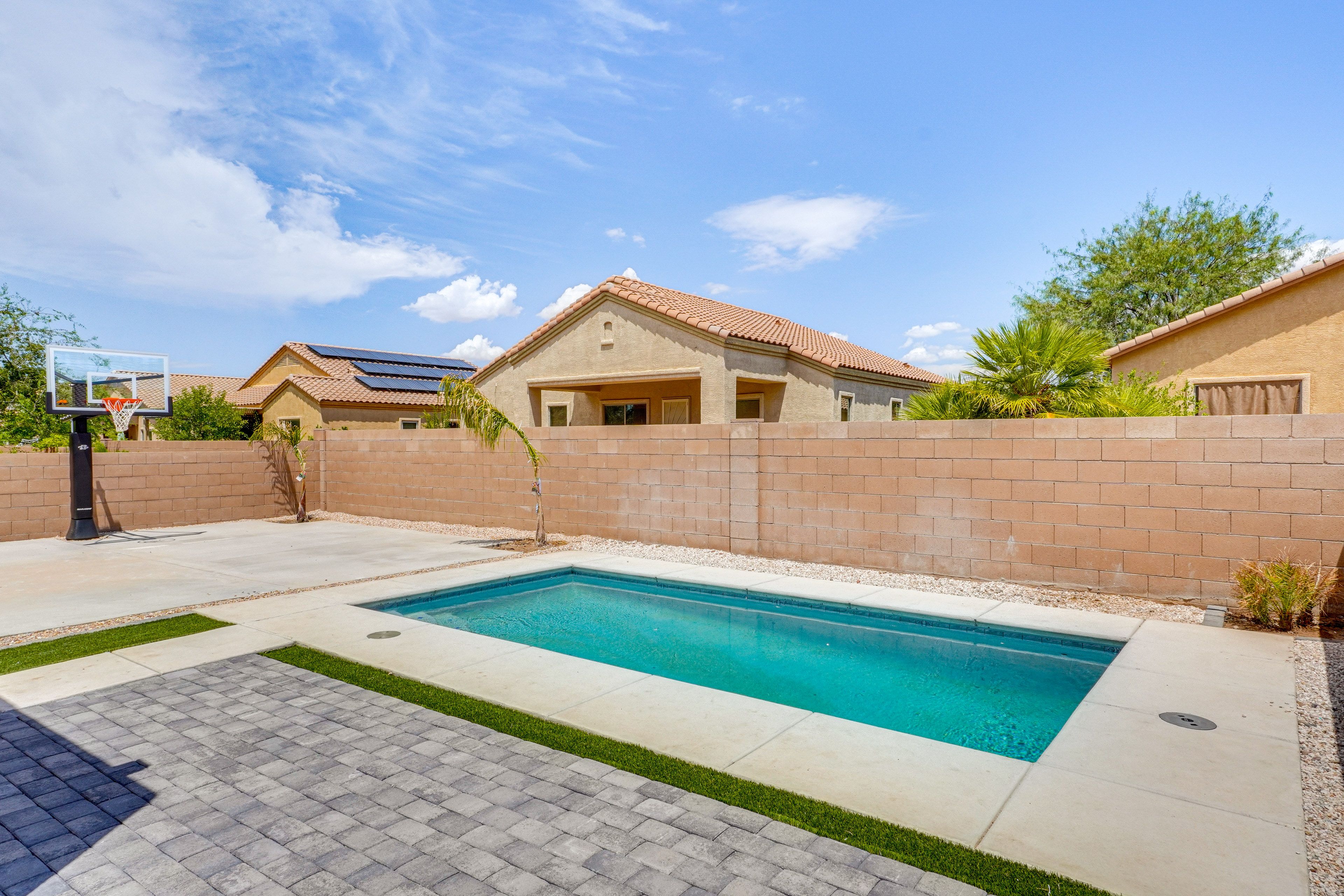 Private Outdoor Pool (Depth 2'-7')