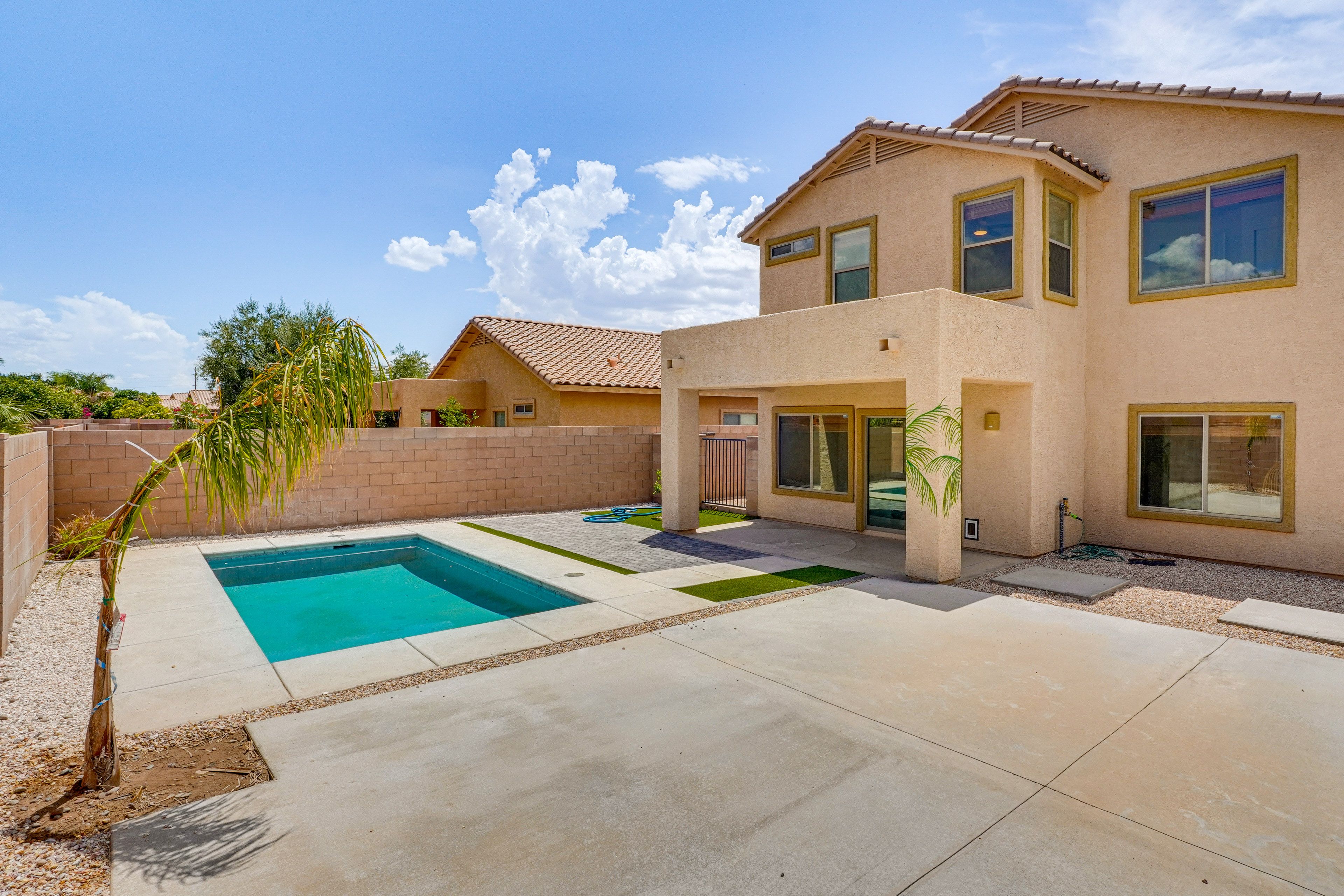 Private Yard | Basketball Court