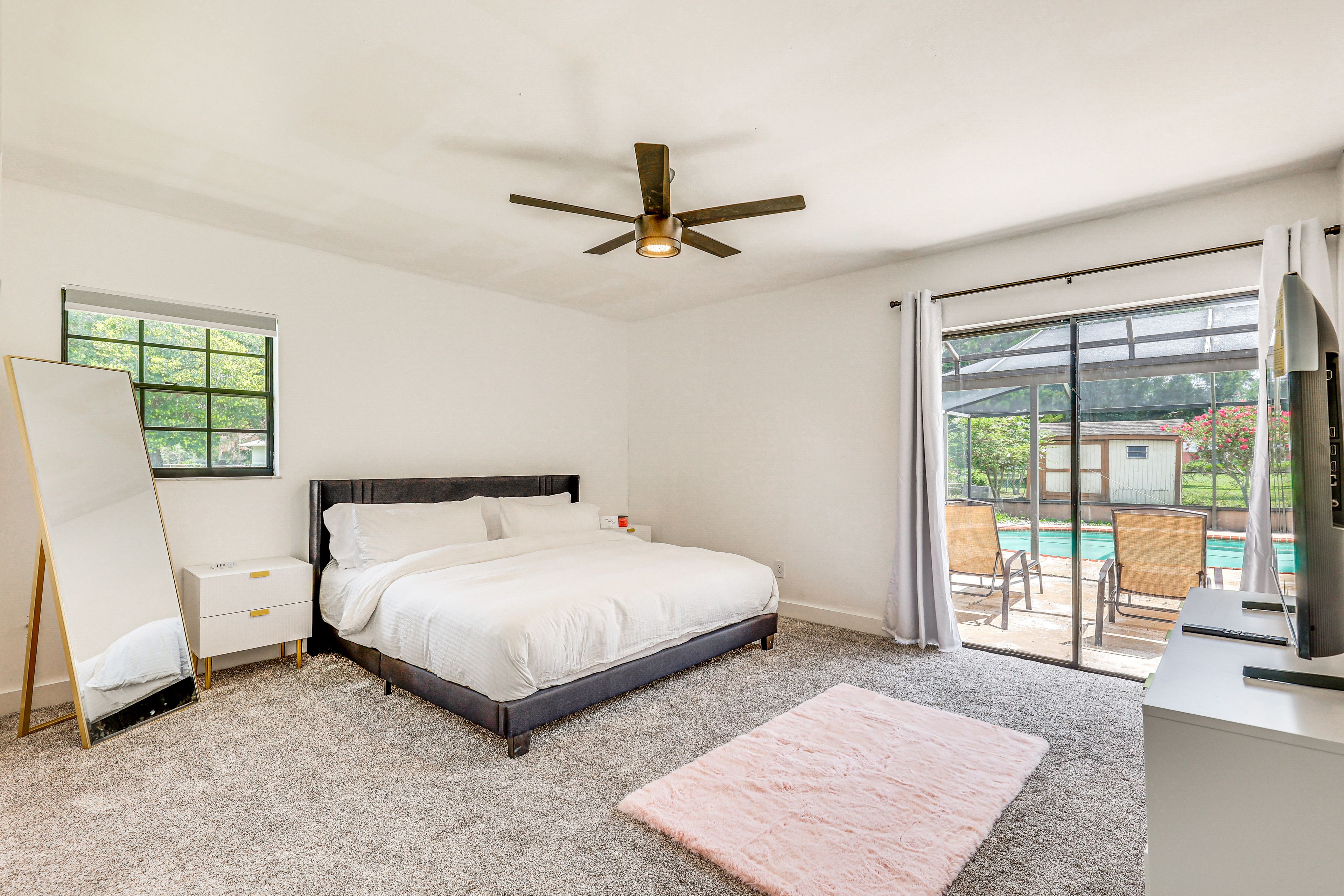 Bedroom 1 | King Bed | Linens Provided