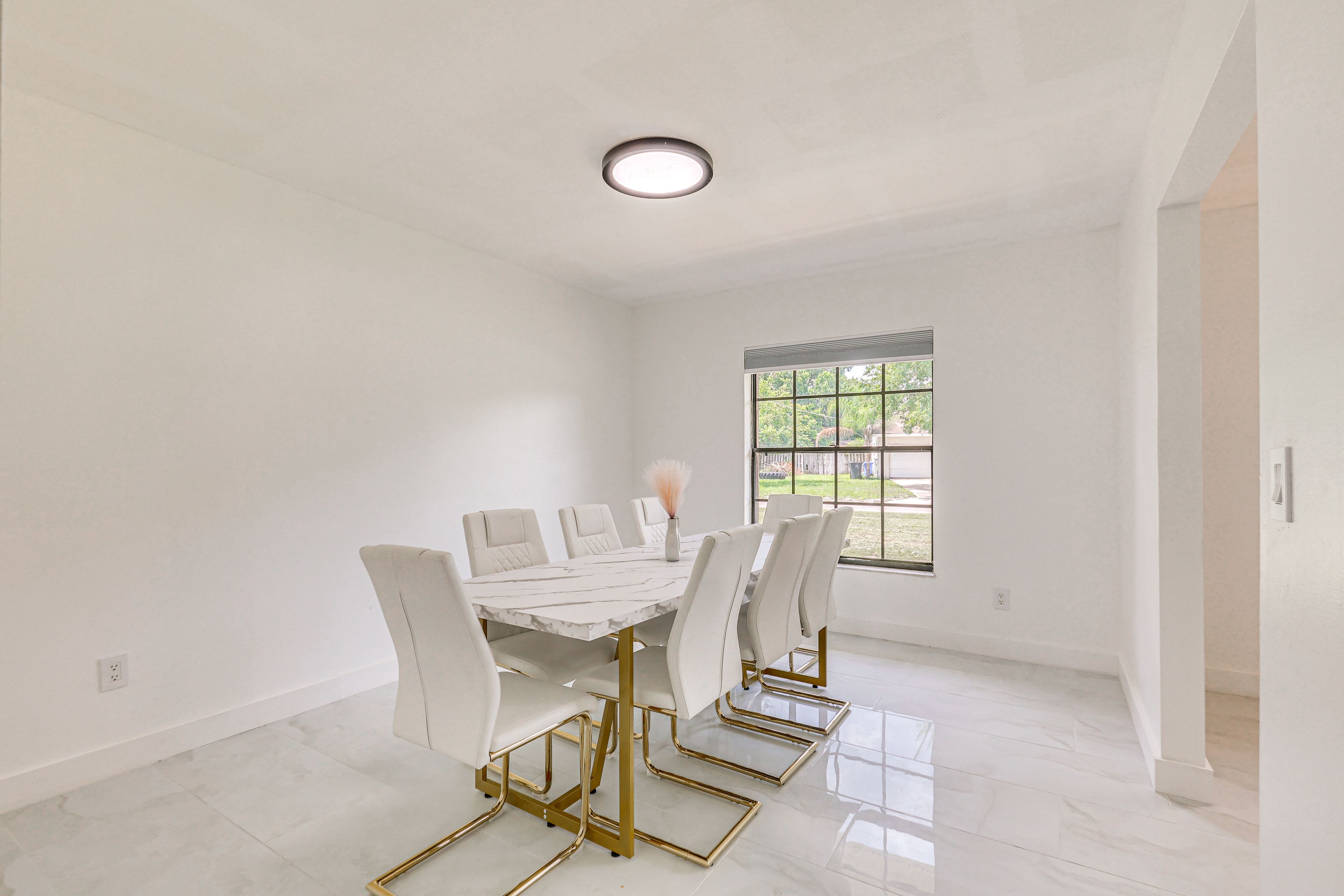 Dining Area | Dishware & Flatware Provided | Central A/C & Heat