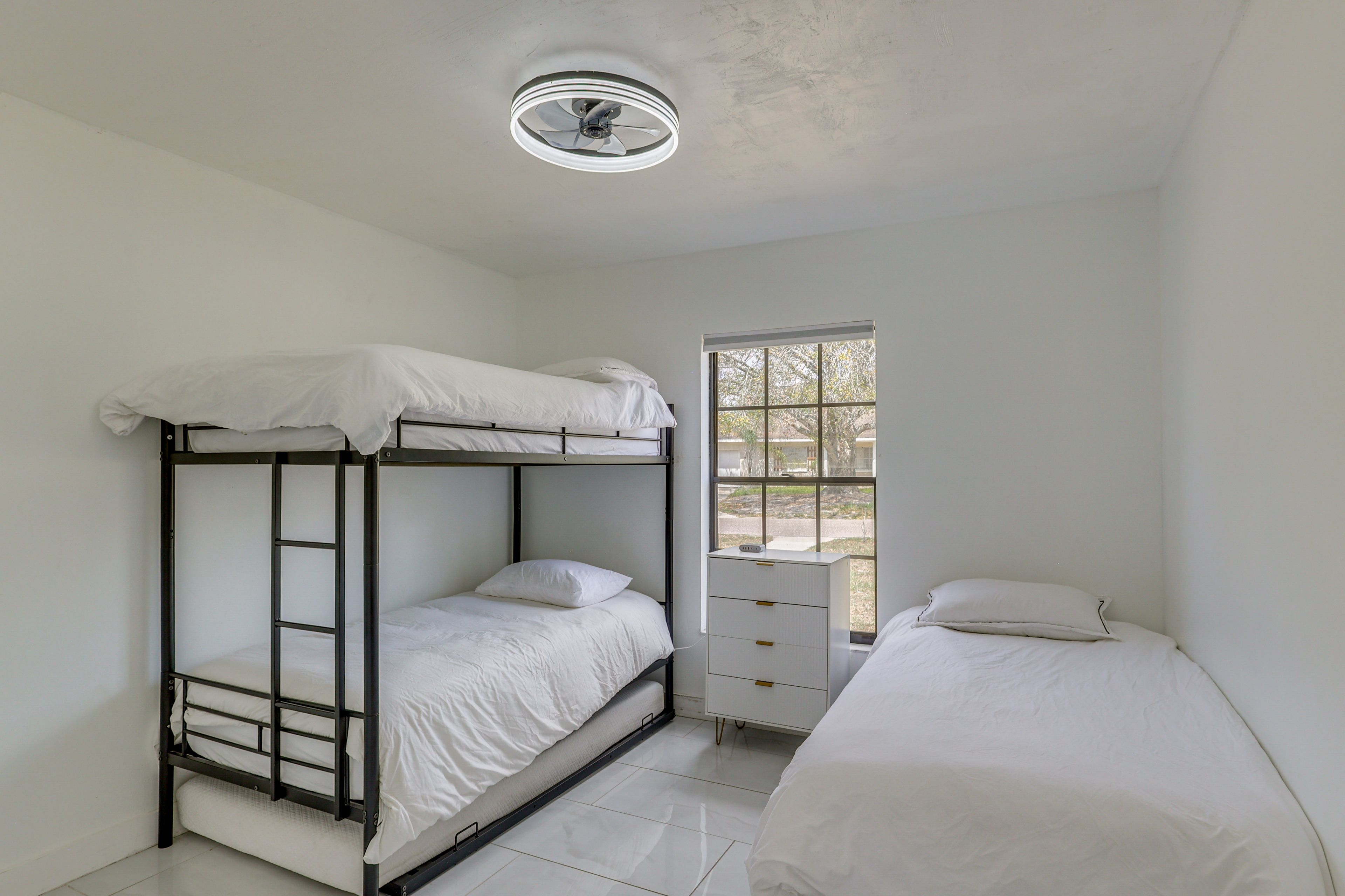 Bedroom 3 | Twin Bunk Bed w/ Twin Trundle | Twin Bed