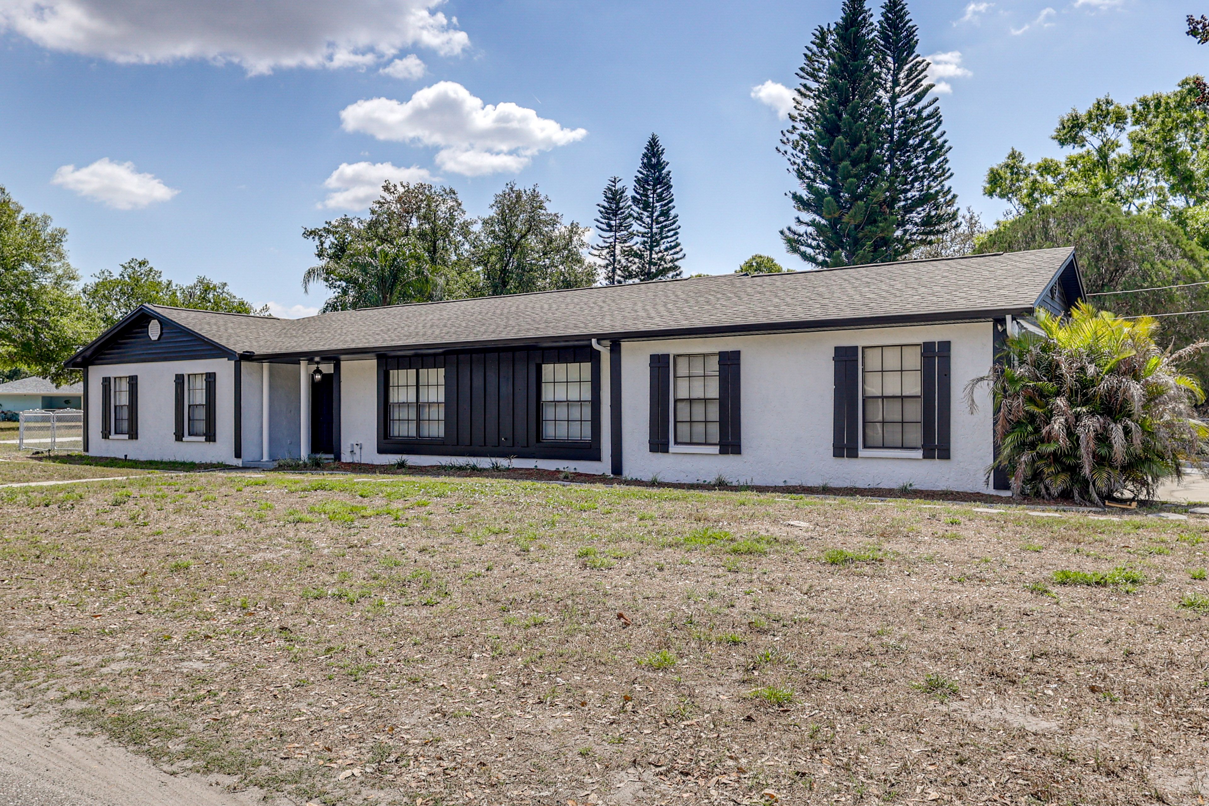 Driveway Parking | 4 Vehicles
