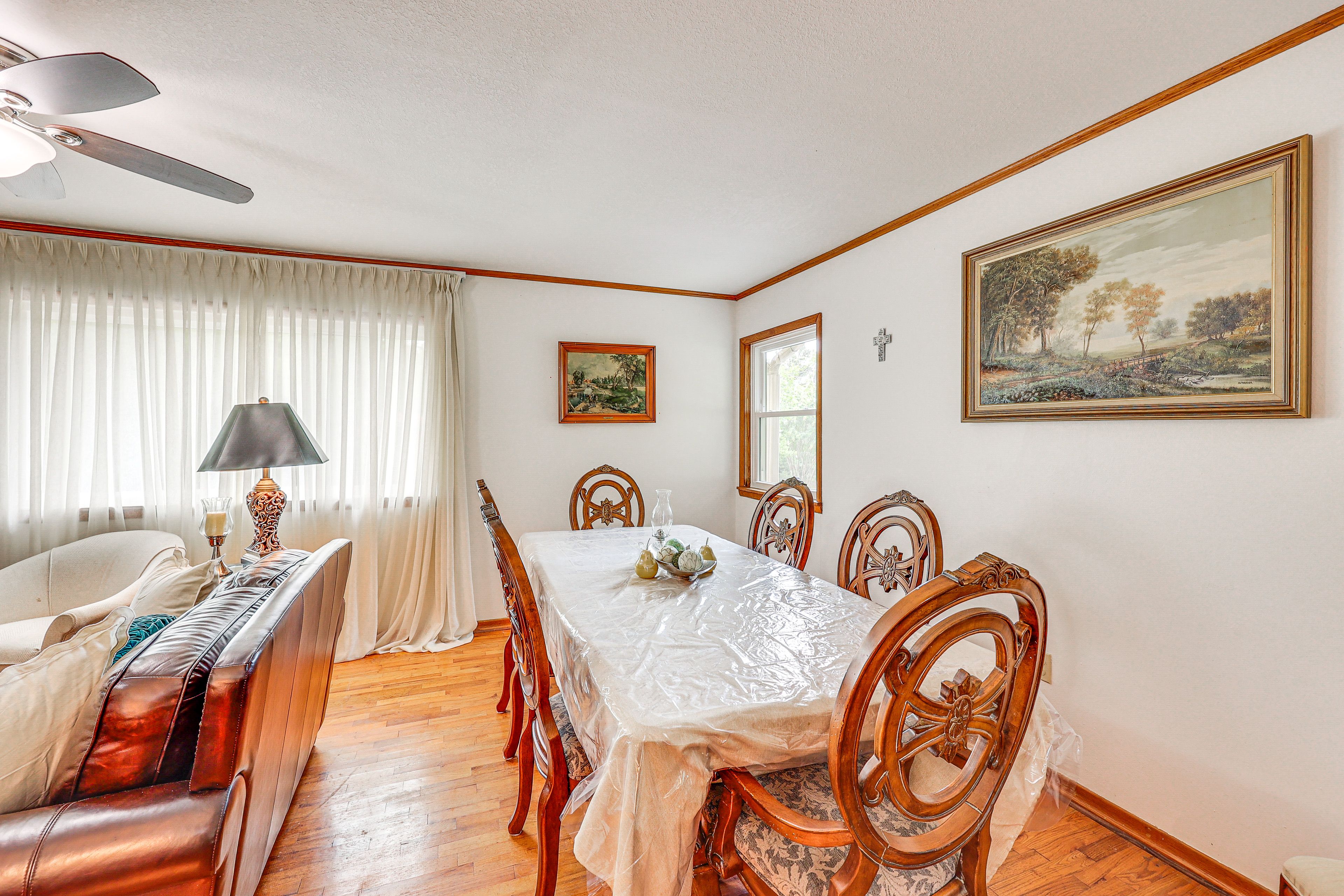 Dining Area | Dishware + Flatware Provided