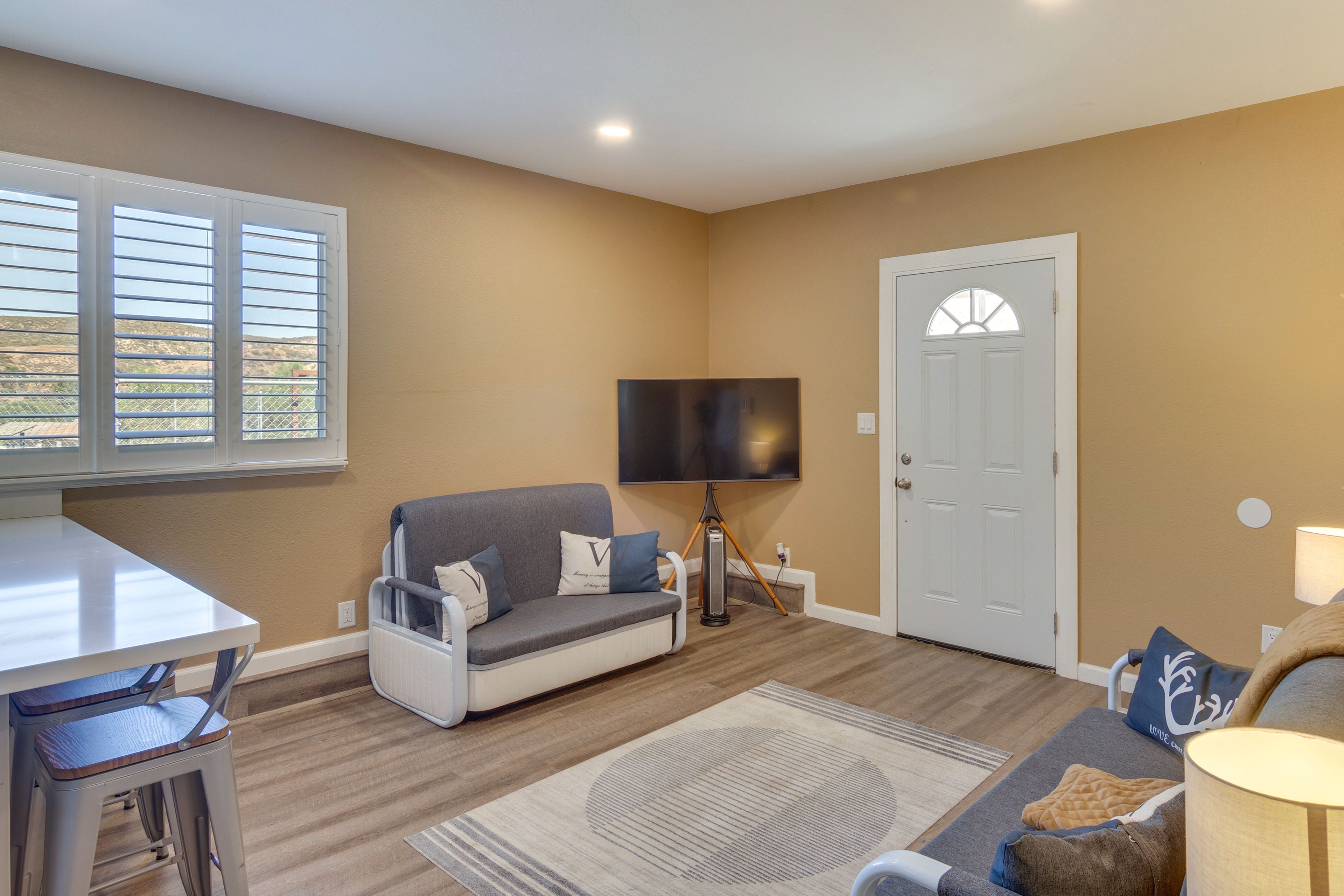 Living Room | Full Sleeper Sofa | Free WiFi