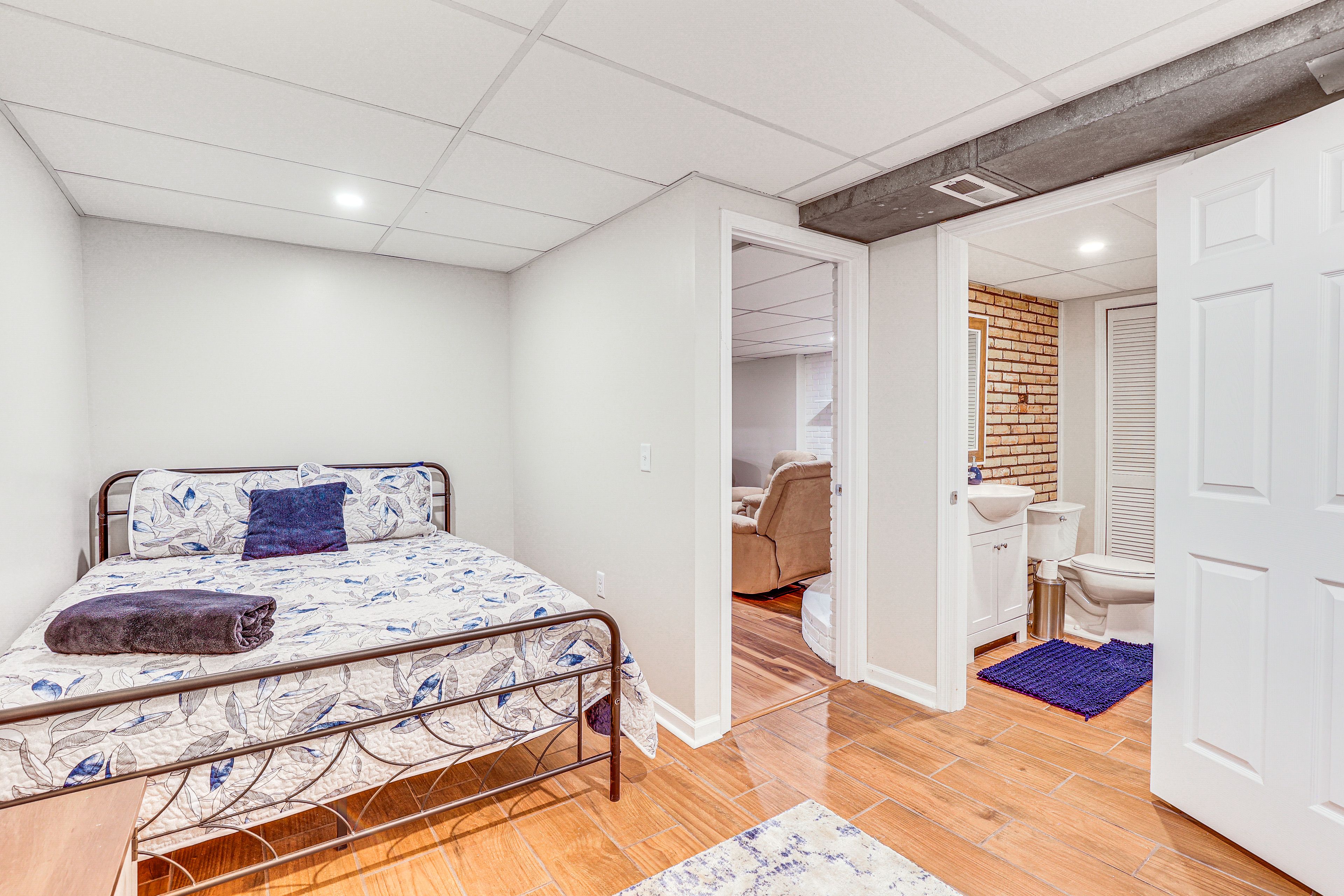 Bedroom 4 | Queen Bed | Basement