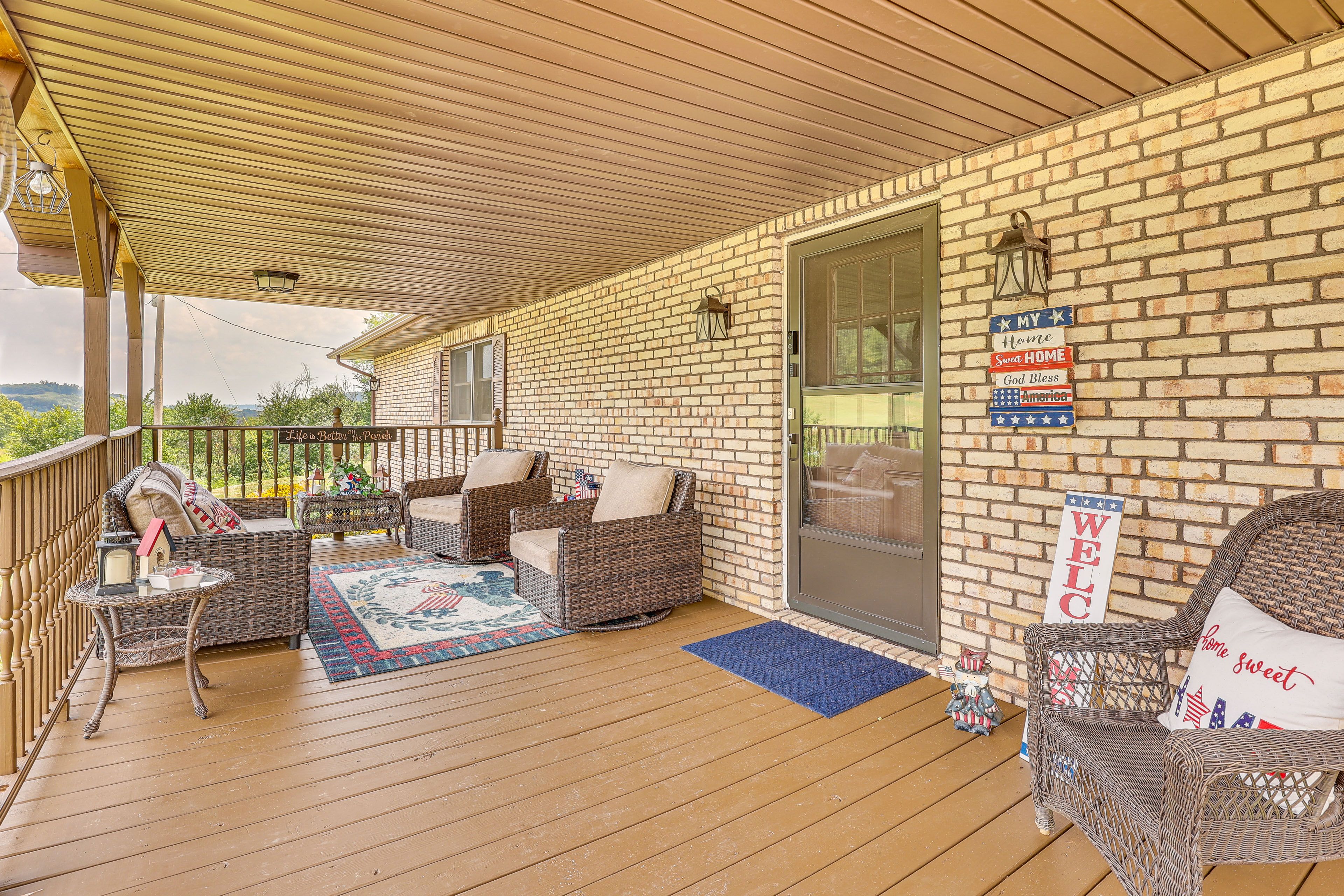 Front Porch | Outdoor Seating