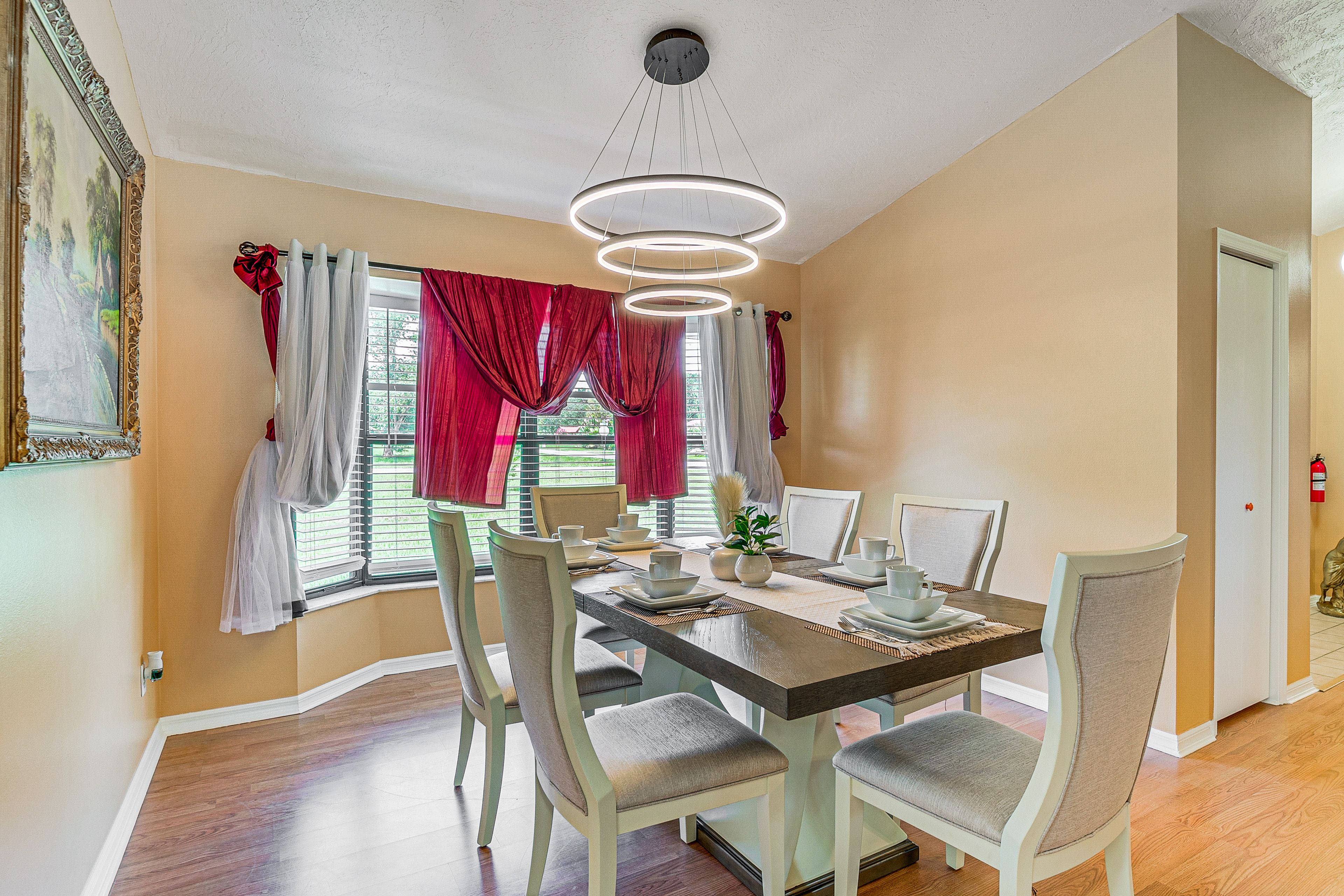 Ocala Vacation Rental | 3BR | 2BA | 2,200 Sq Ft | 1 Step Required