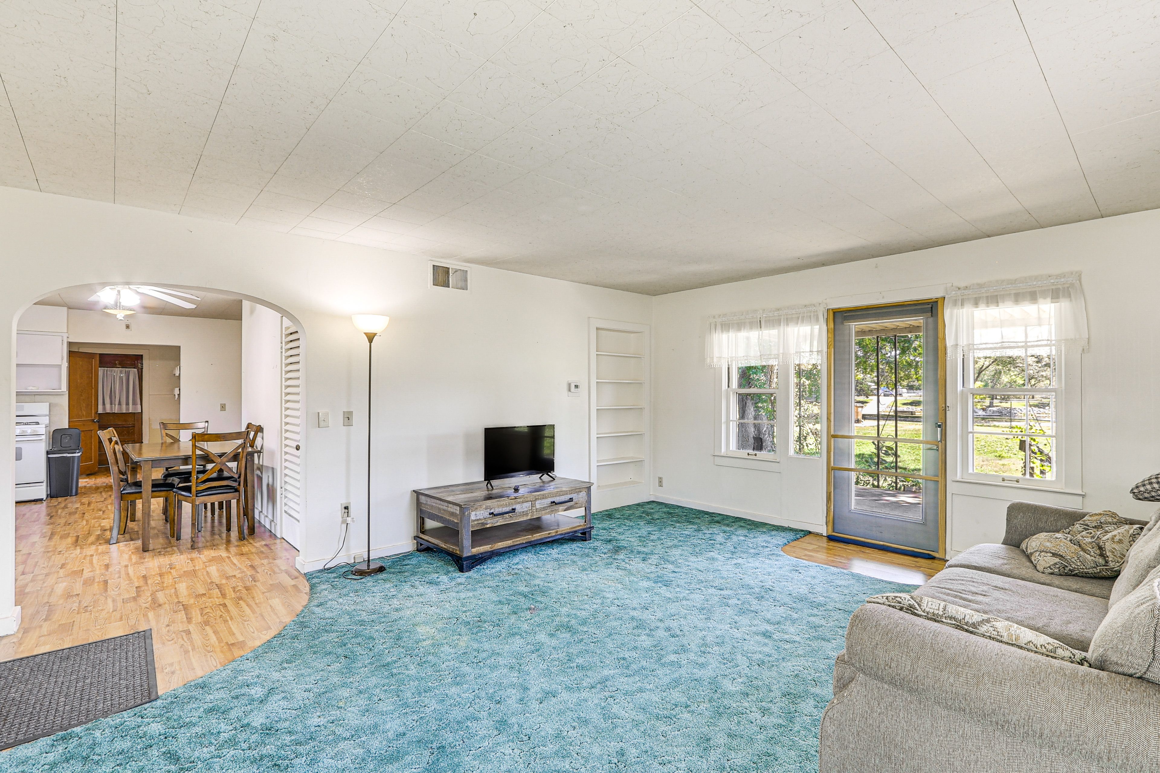 Living Room | Single-Story Home | Free WiFi | Central A/C & Heating