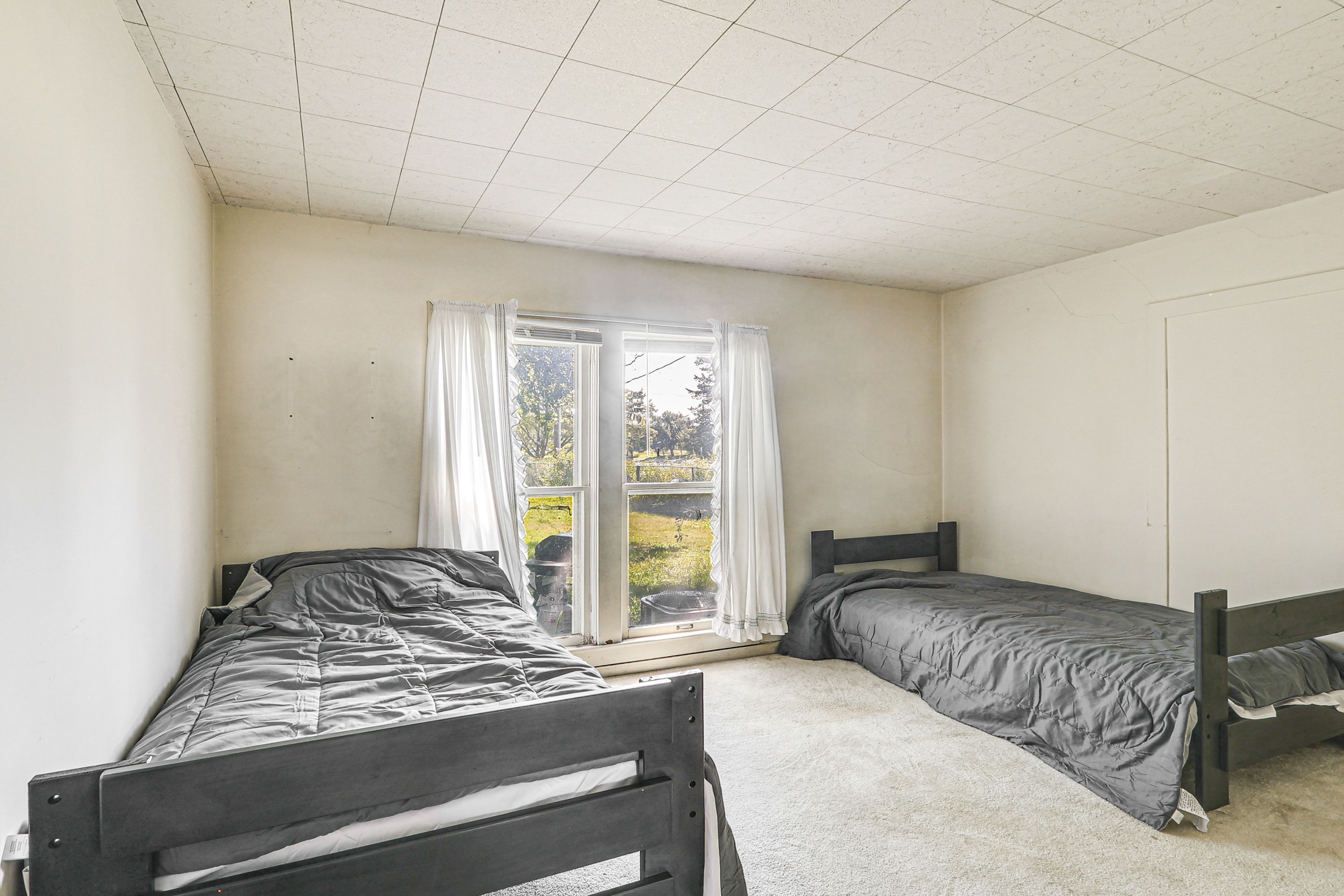 Bedroom 2 | 2 Twin Beds