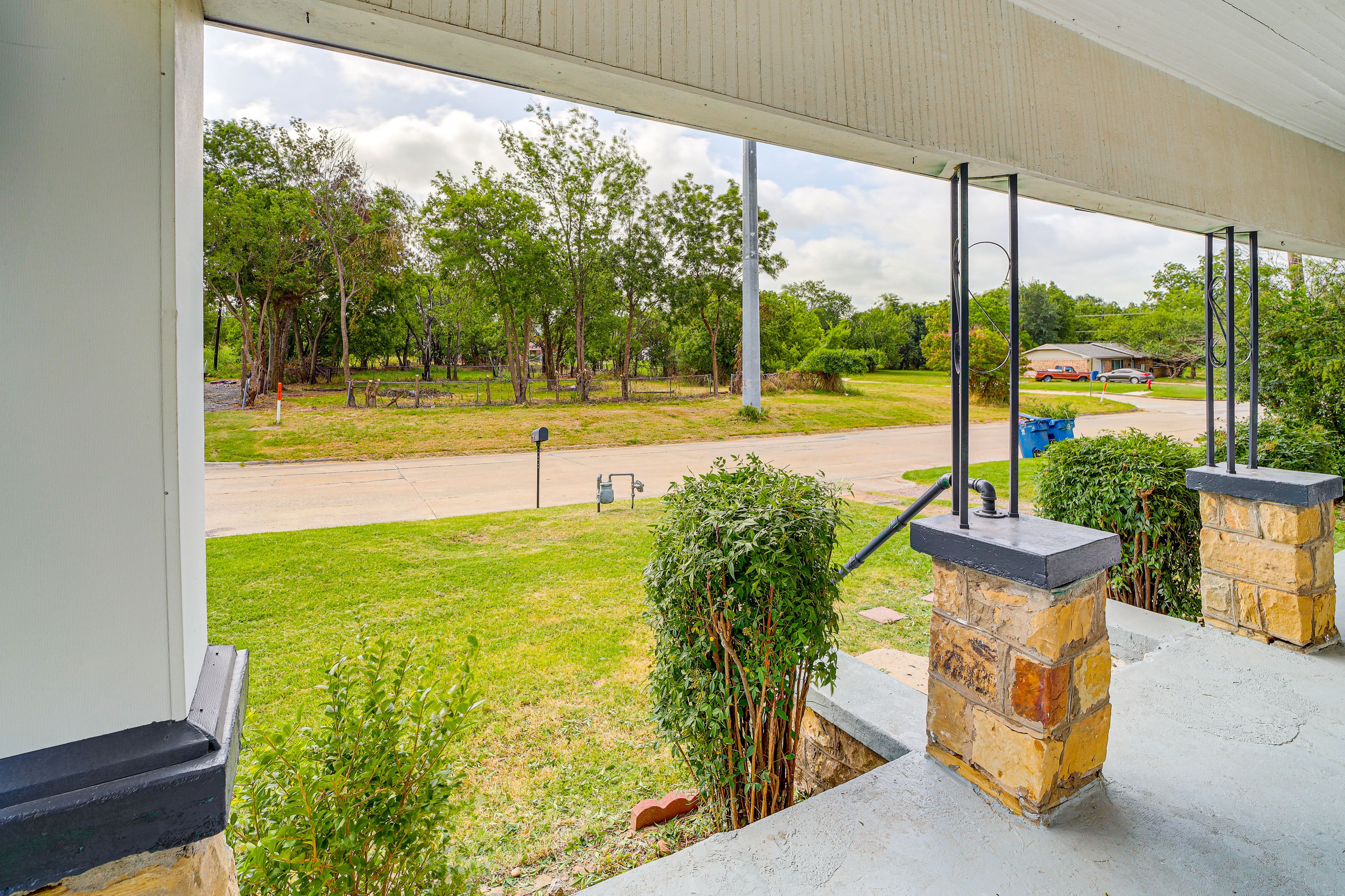 Front Porch | Private Entrance