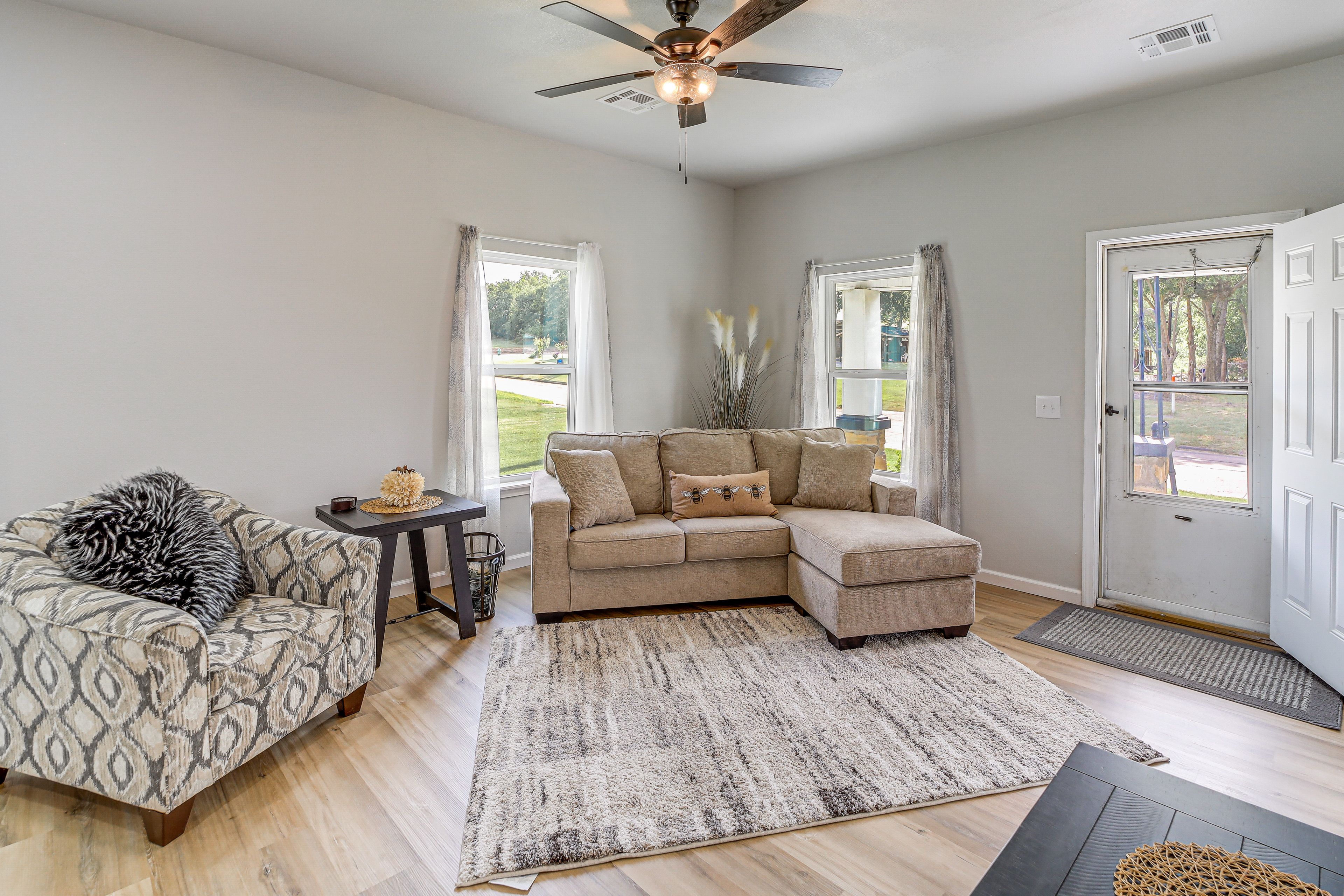 Living Room | Smart TV