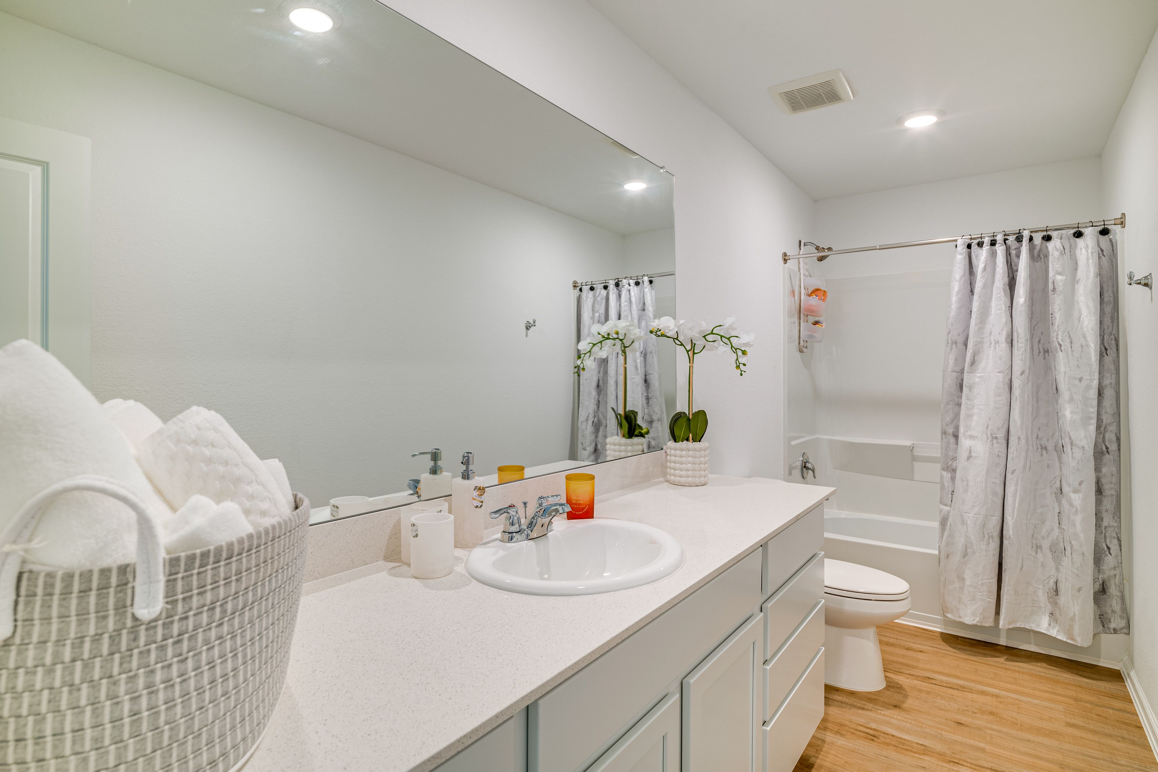 En-Suite Bathroom