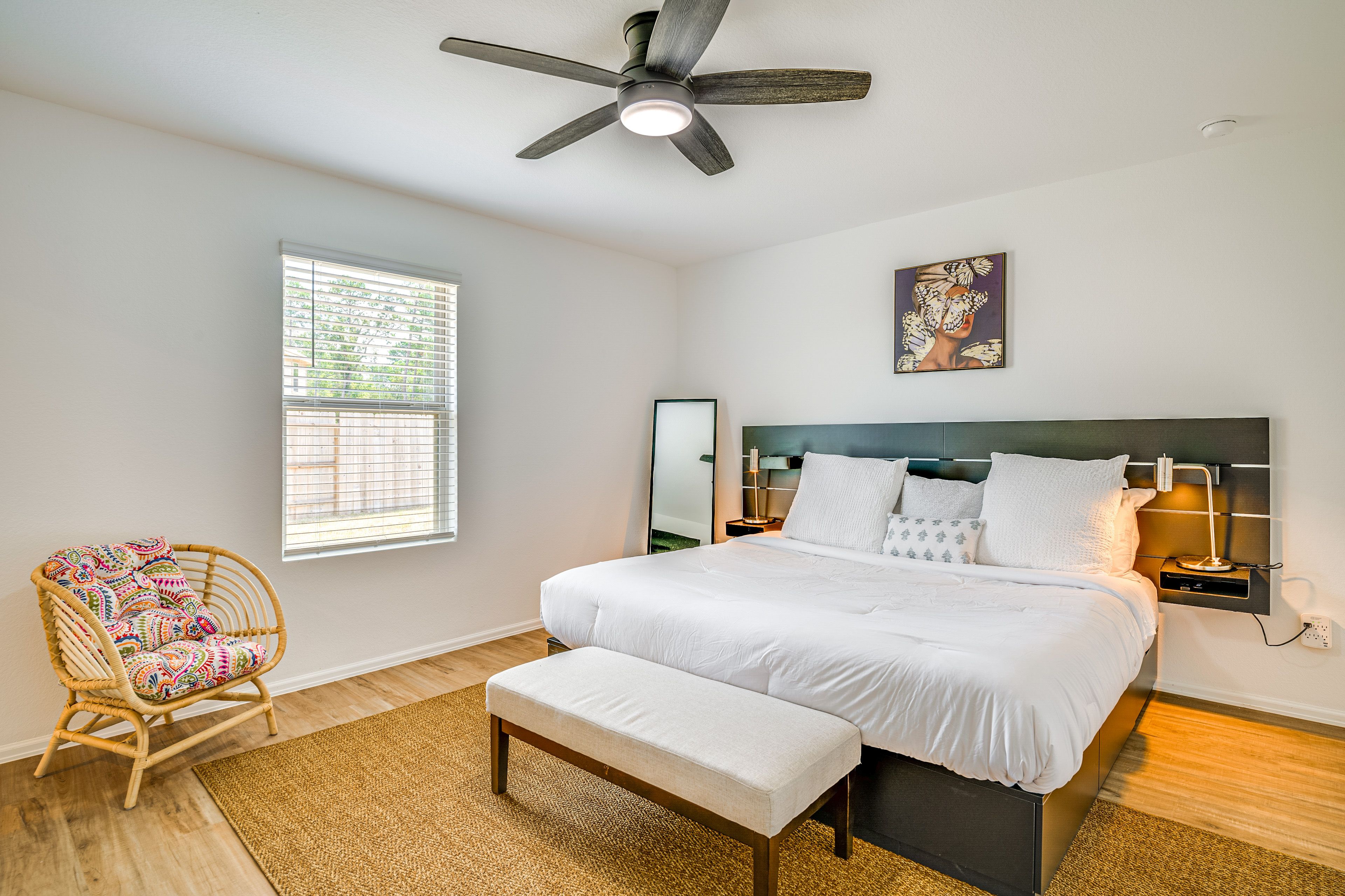 Bedroom 1 | King Bed