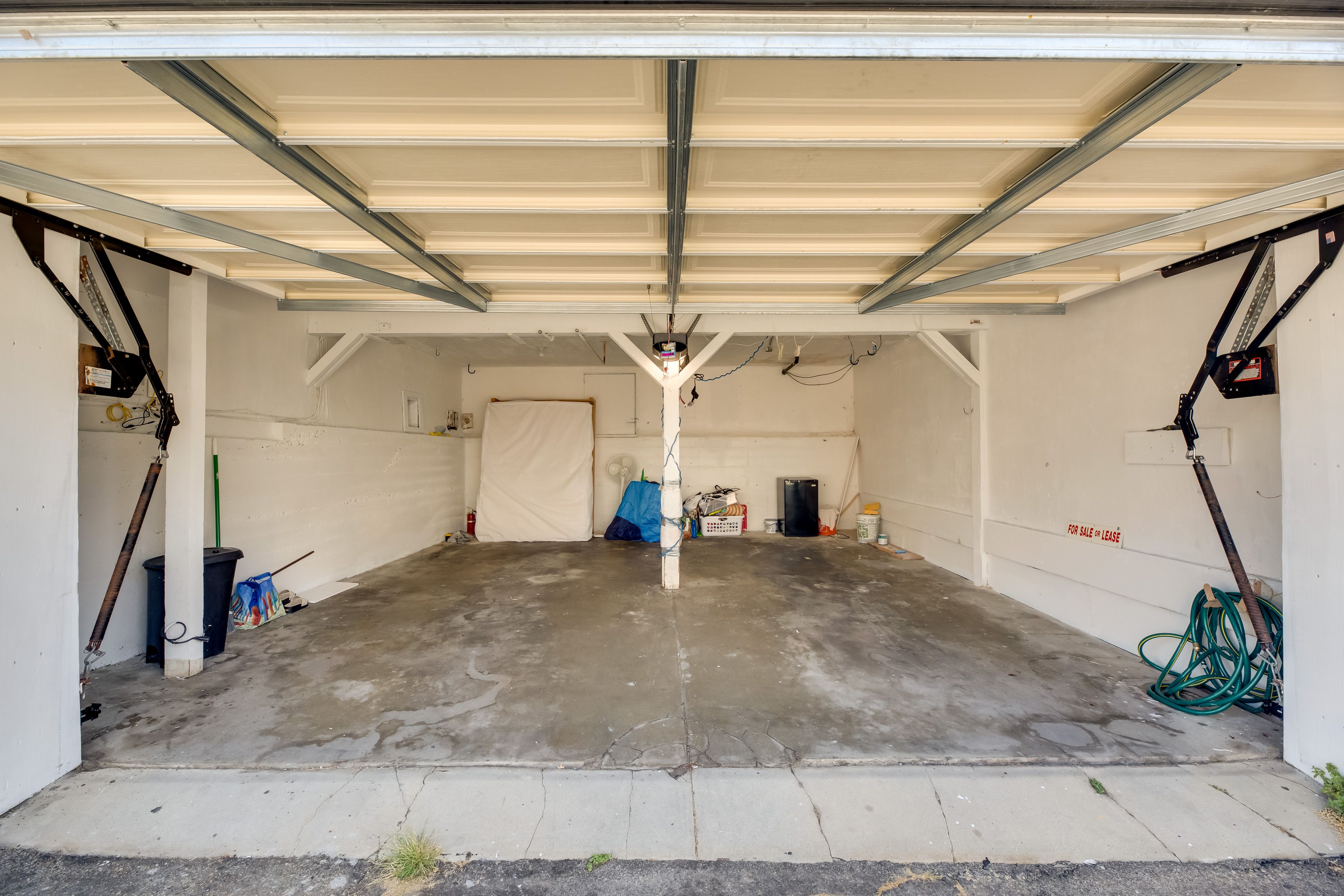 Garage | Parking for 1 Vehicle