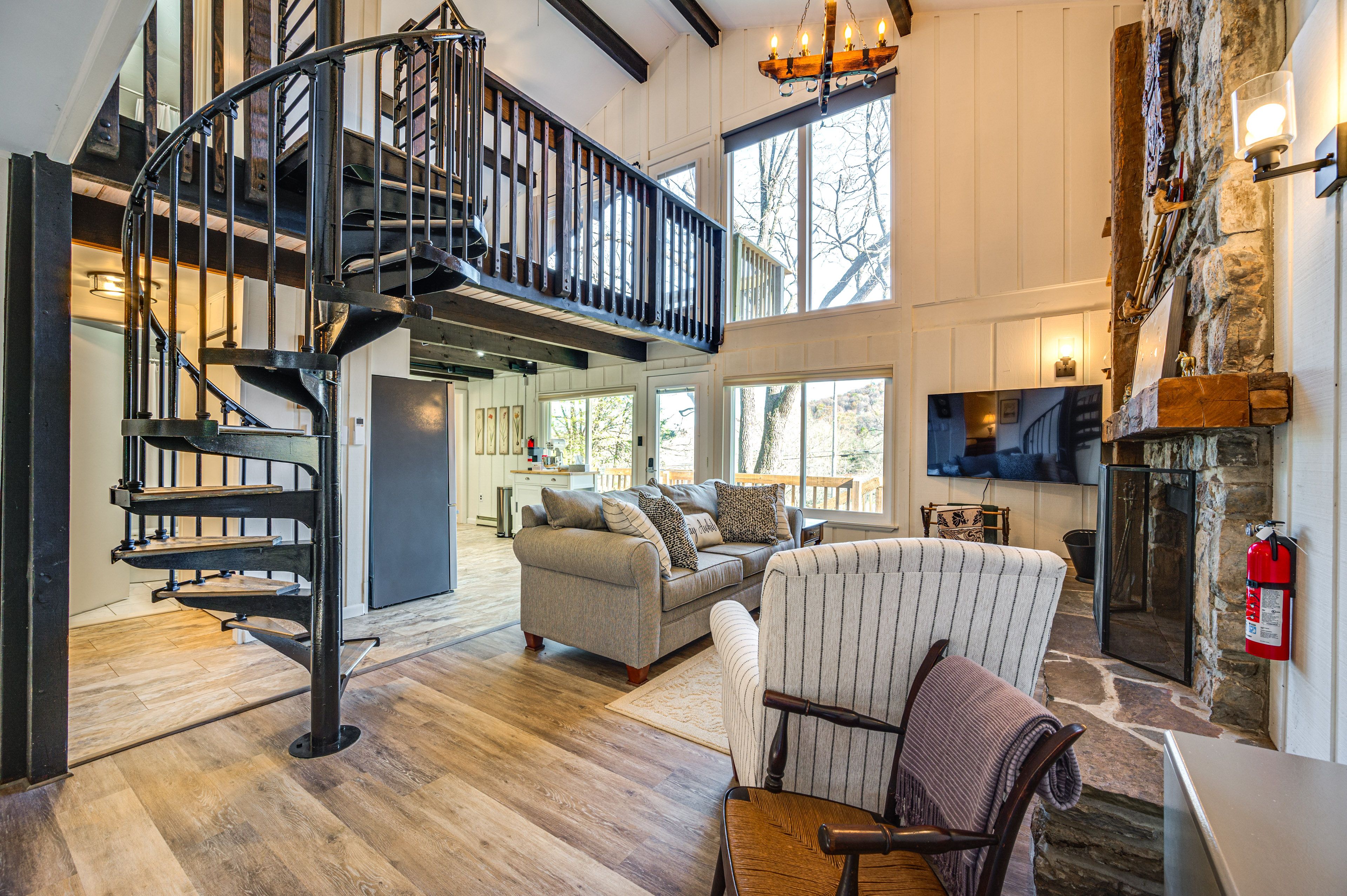 Fairfield Vacation Rental | 3BR | 2BA | 1,714 Sq Ft | Stairs Required