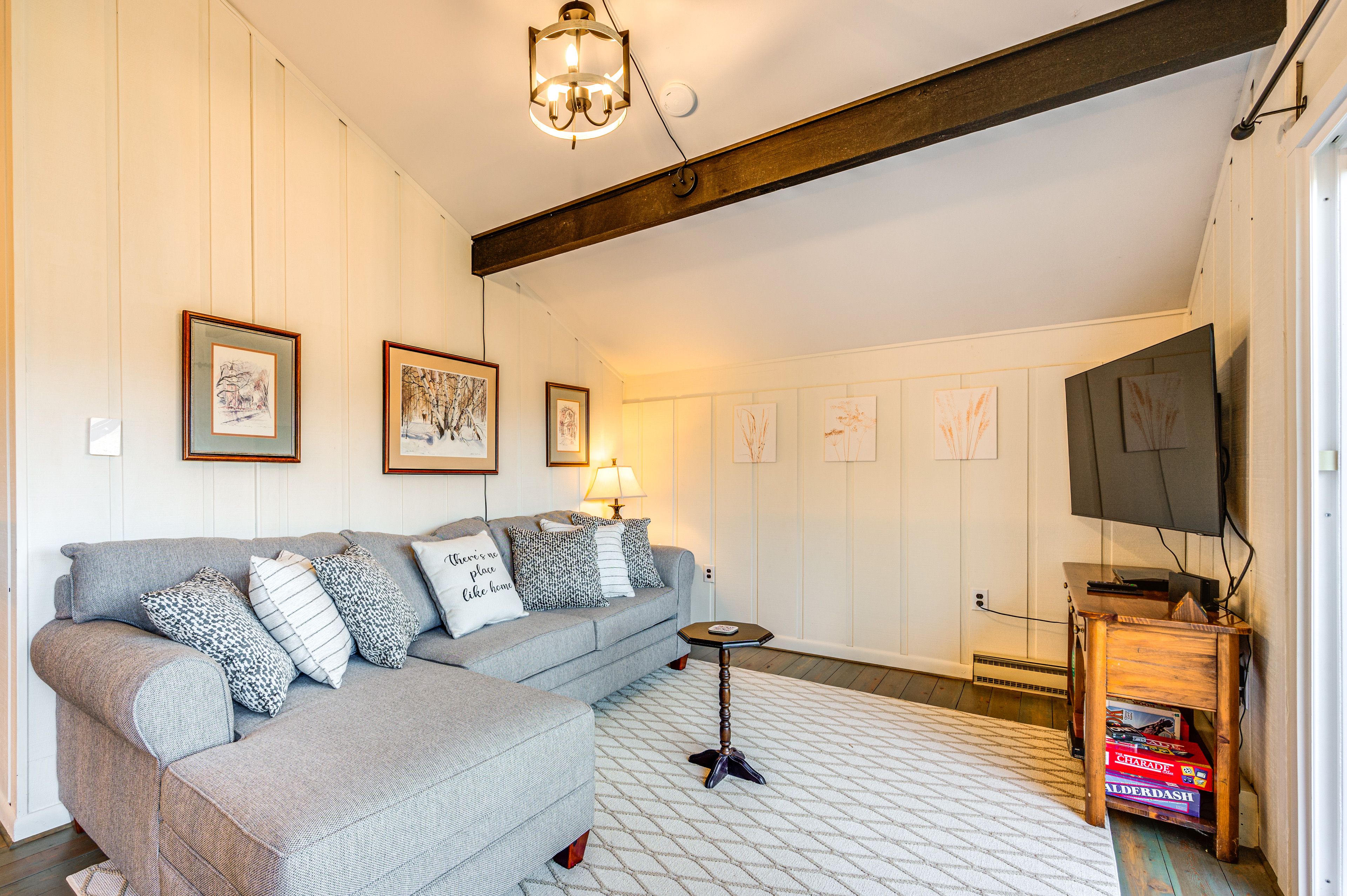 Loft | Queen Sleeper Sofa | 2nd Floor | DVD Player | Board Games | Balcony