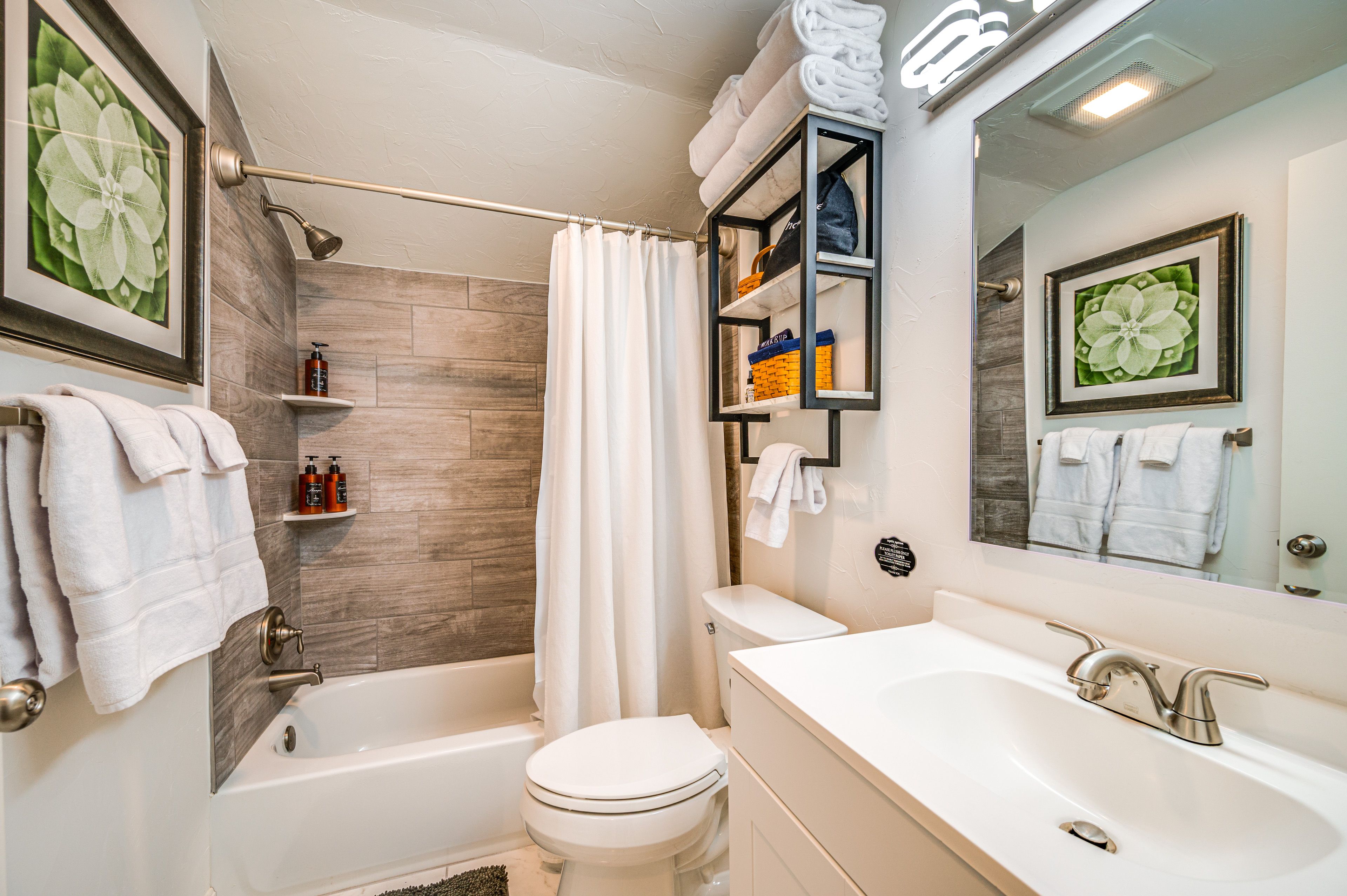 Full Bathroom | 2nd Floor | Hair Dryer