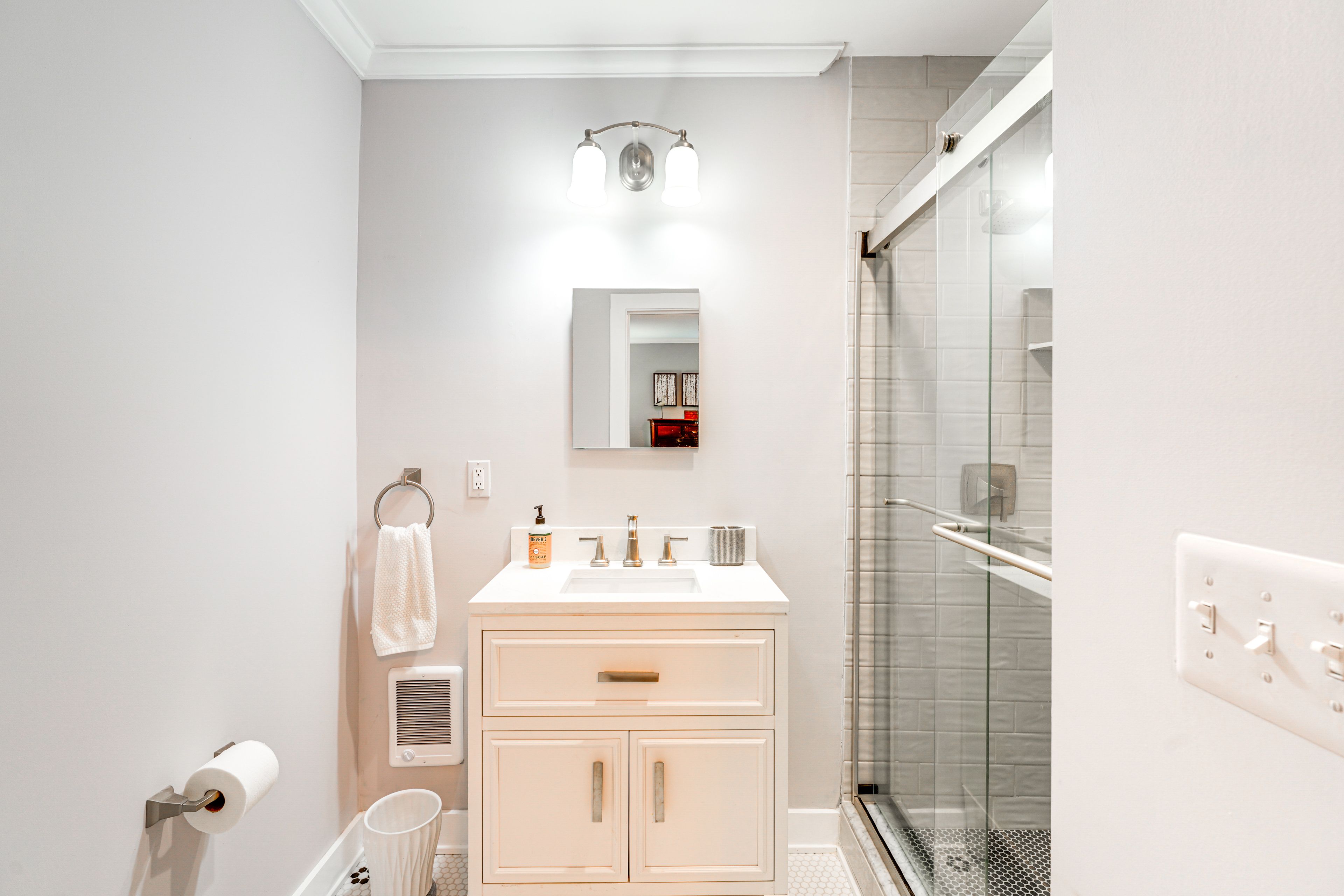 En-Suite Bathroom | 2nd Floor