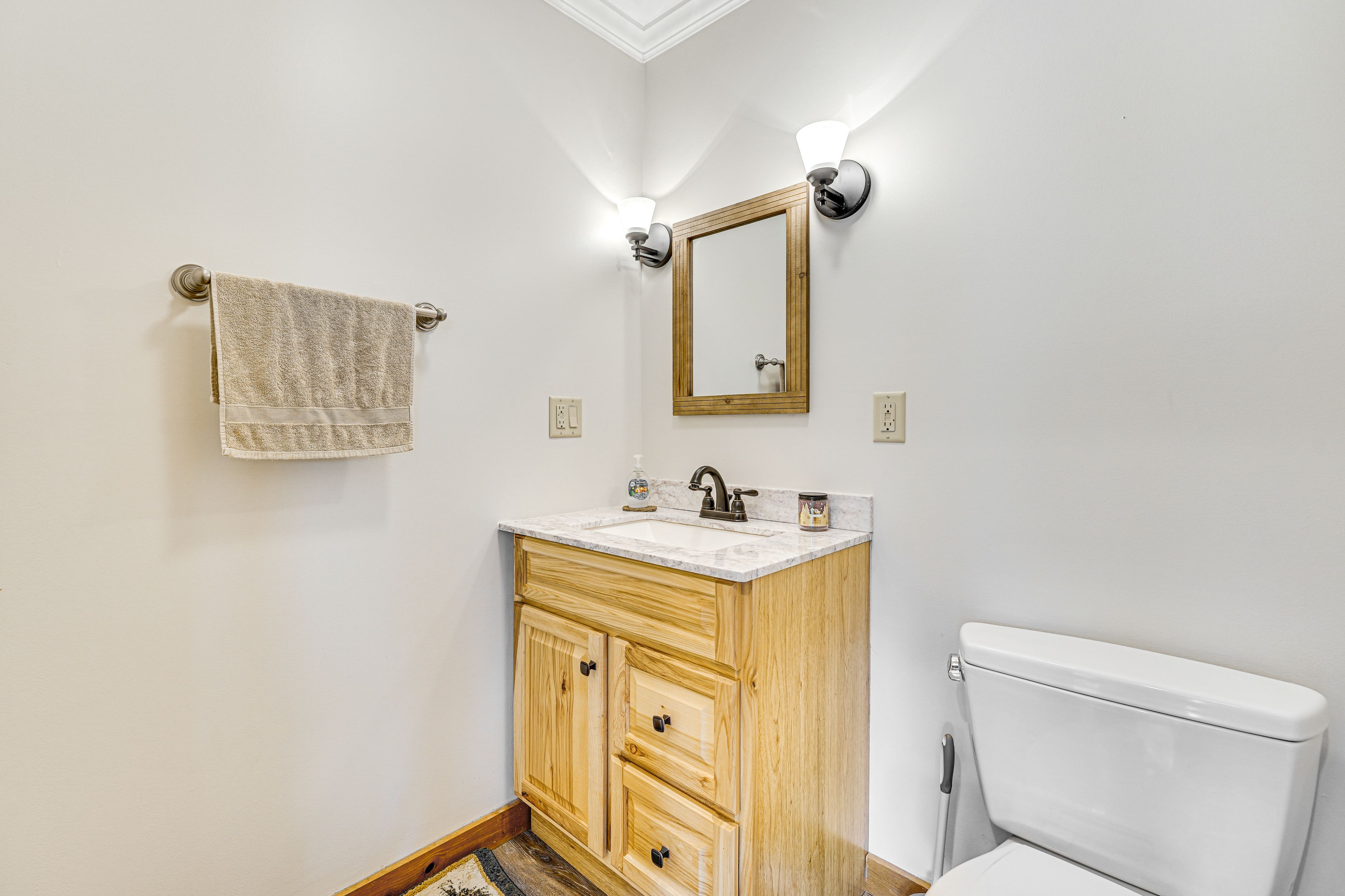 Half Bathroom | 1st Floor