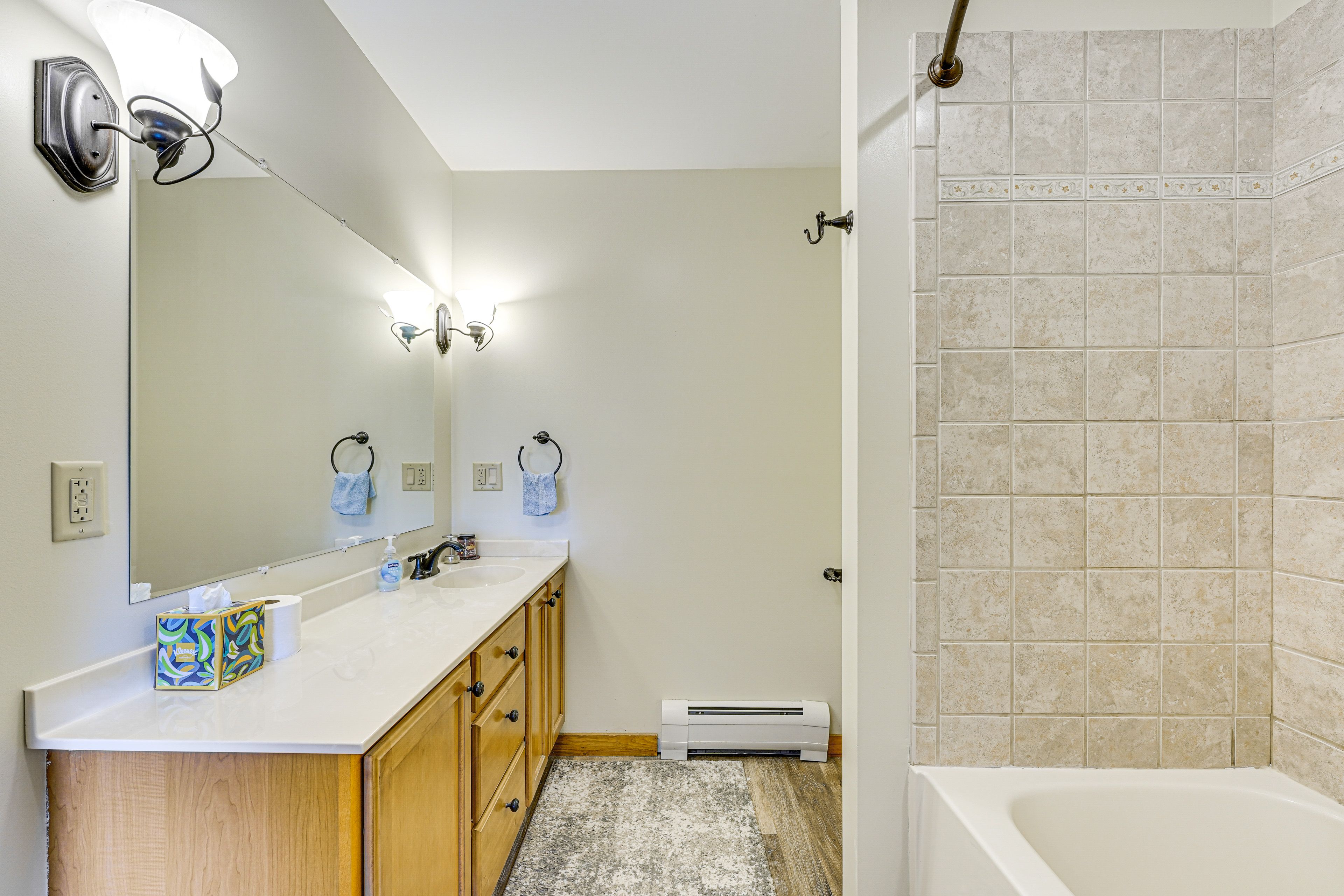 En-Suite Bathroom | 2nd Floor | Towels Not Provided