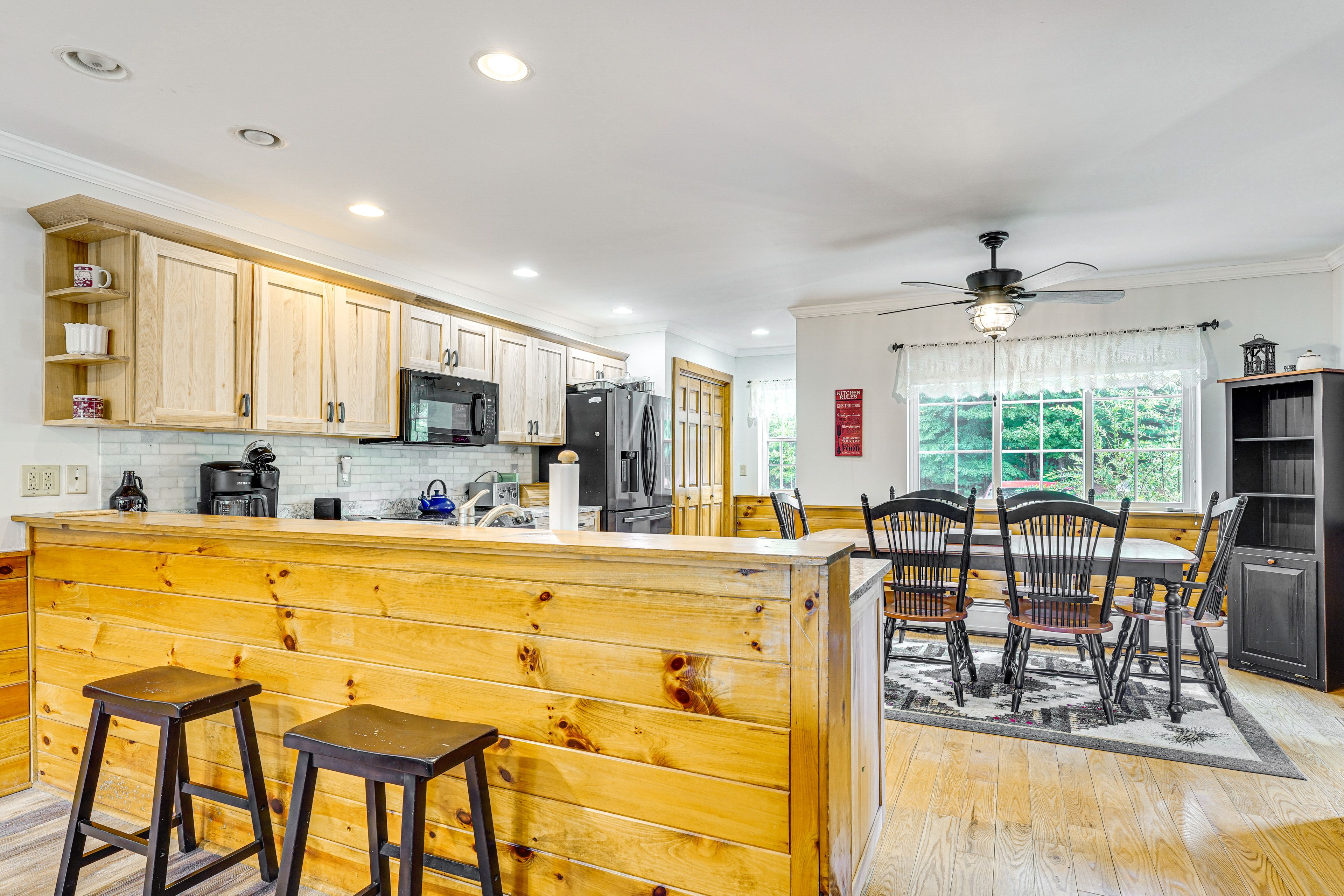 Kitchen & Dining Area | 1st Floor | Dual Drip/Single-Serve Keurig Coffee Maker