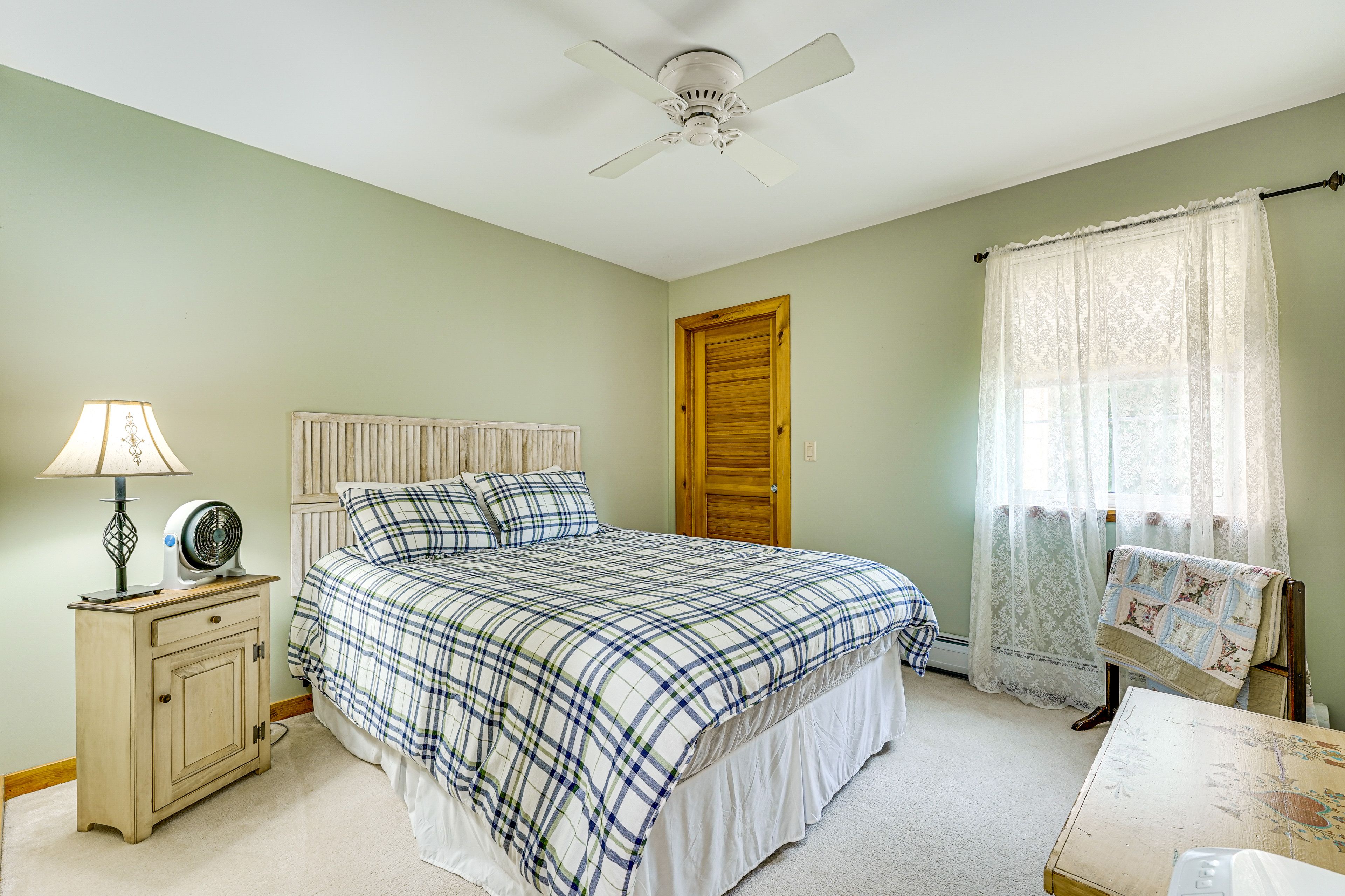 Bedroom 3 | 2nd Floor | Queen Bed