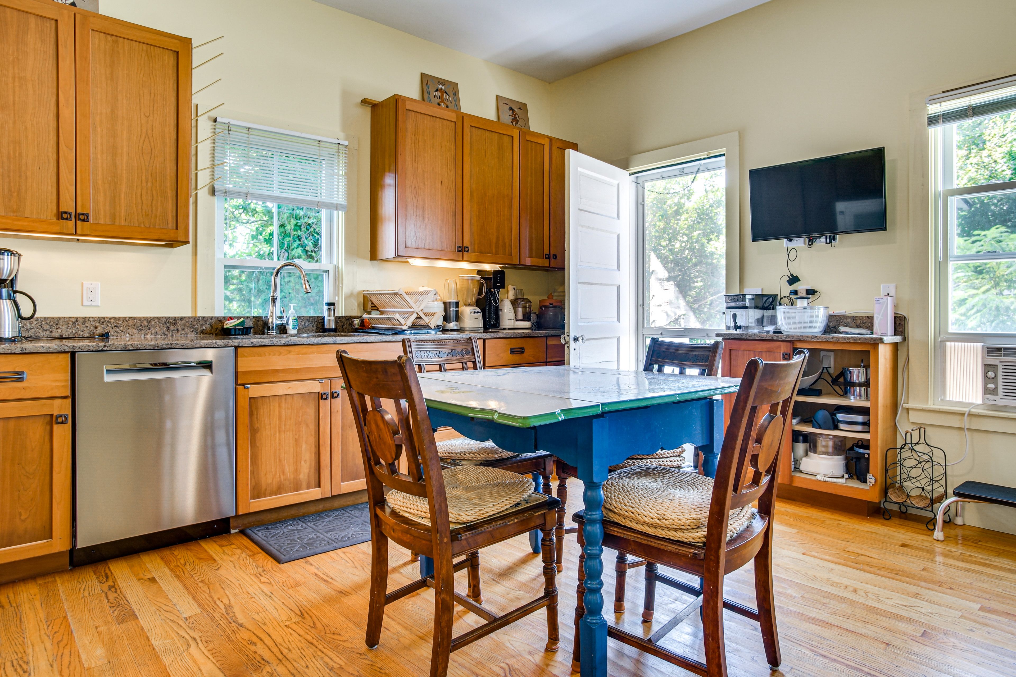 Kitchen | Cooking Basics Supplied | 1st Floor