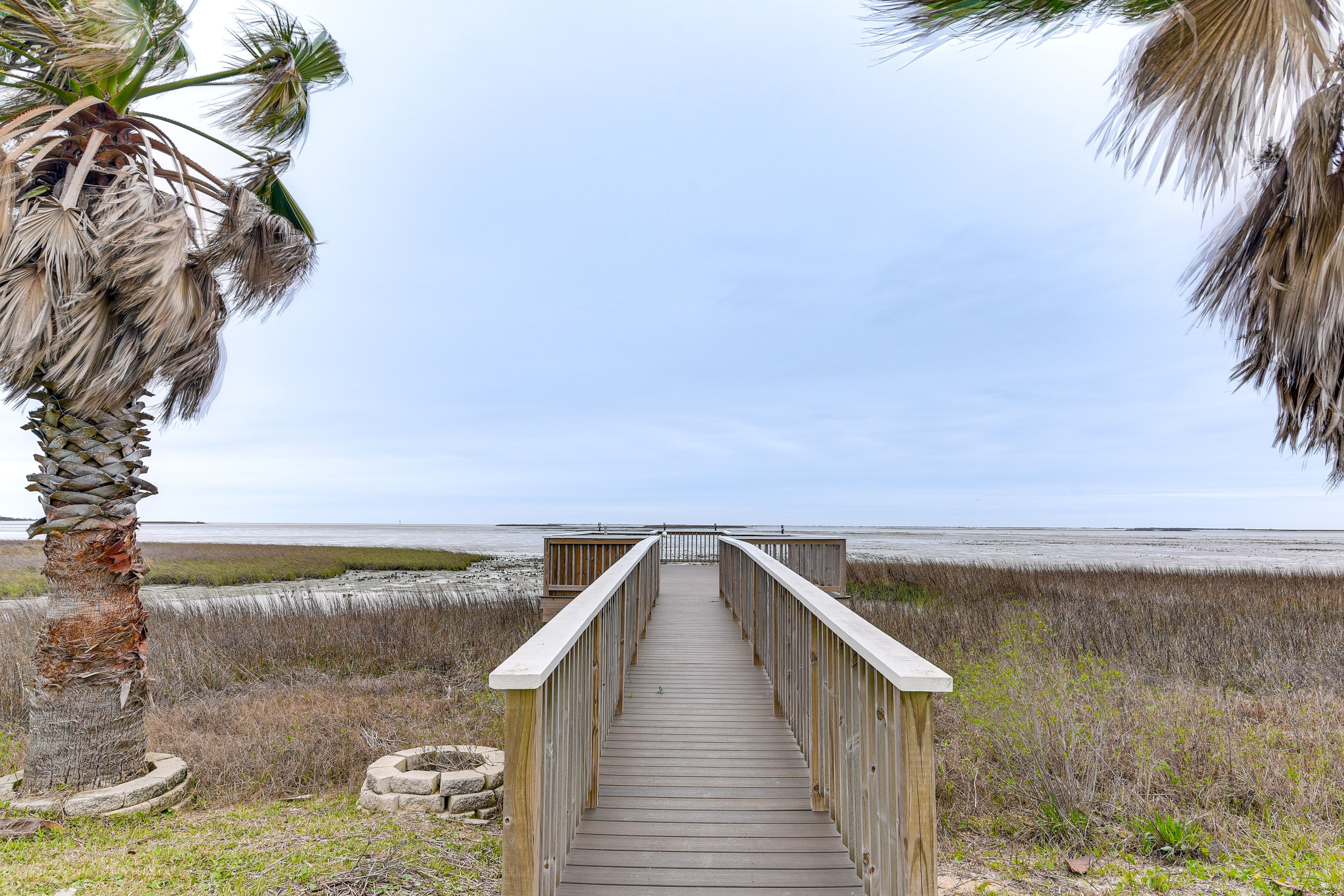 Private Boardwalk | Direct Bay Access | Walk to Beach