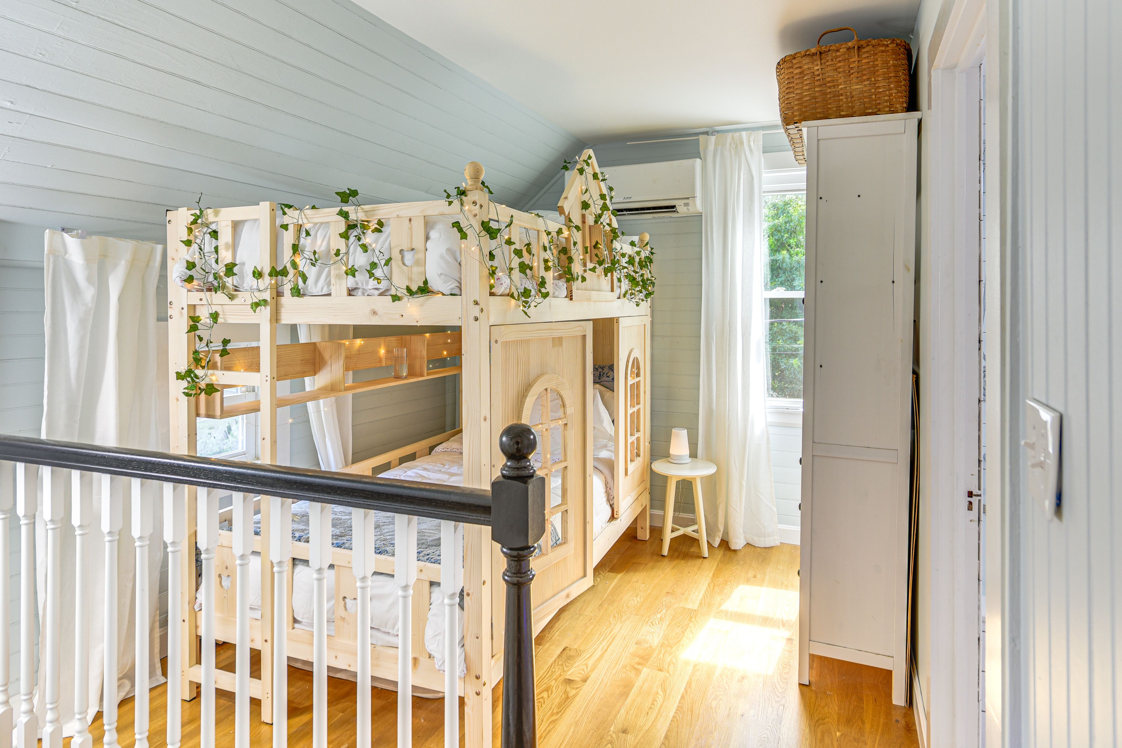 Loft | Twin Bunk Bed | 2nd Floor