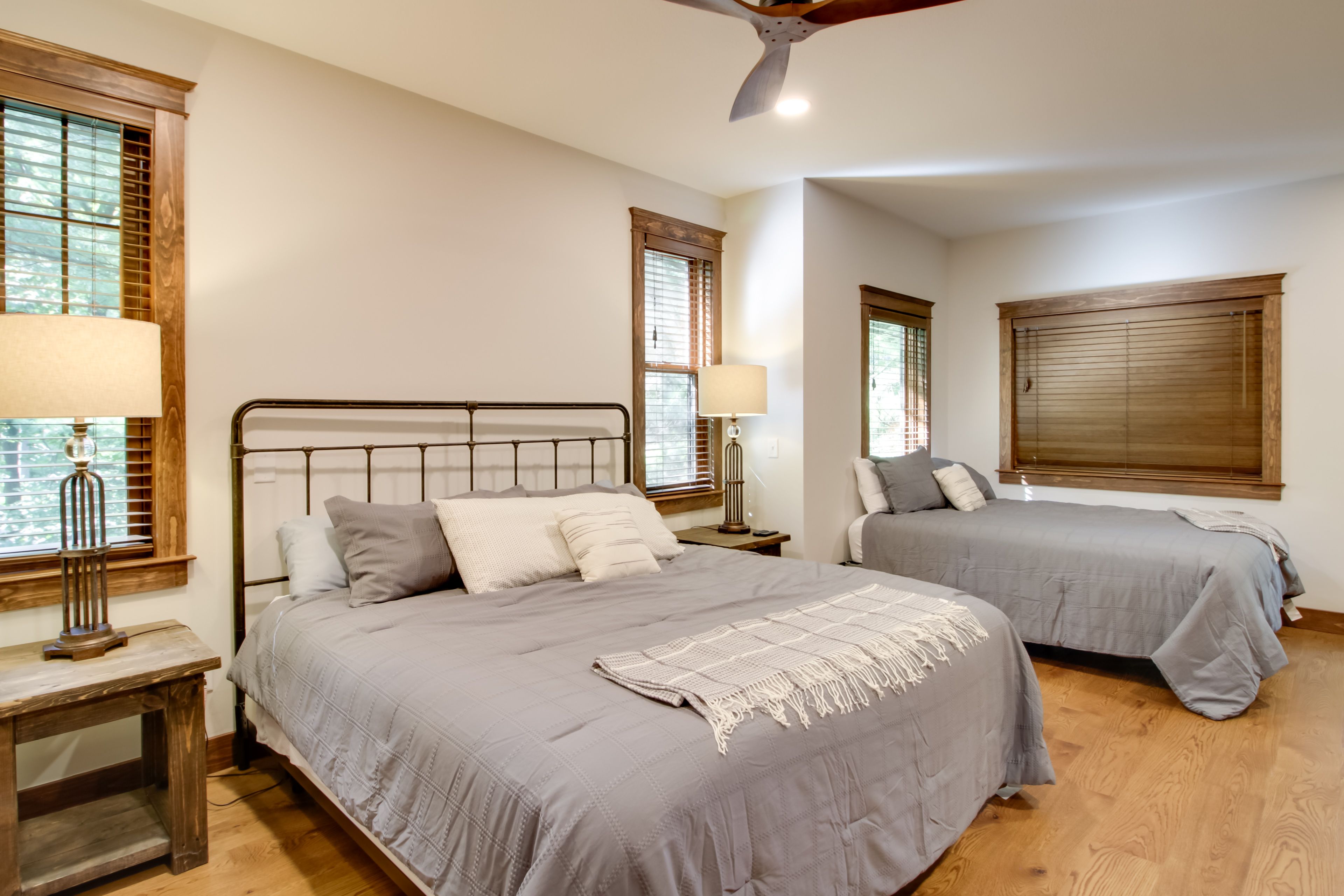 Bedroom 1 | King Bed | Full Bed | 1st Floor