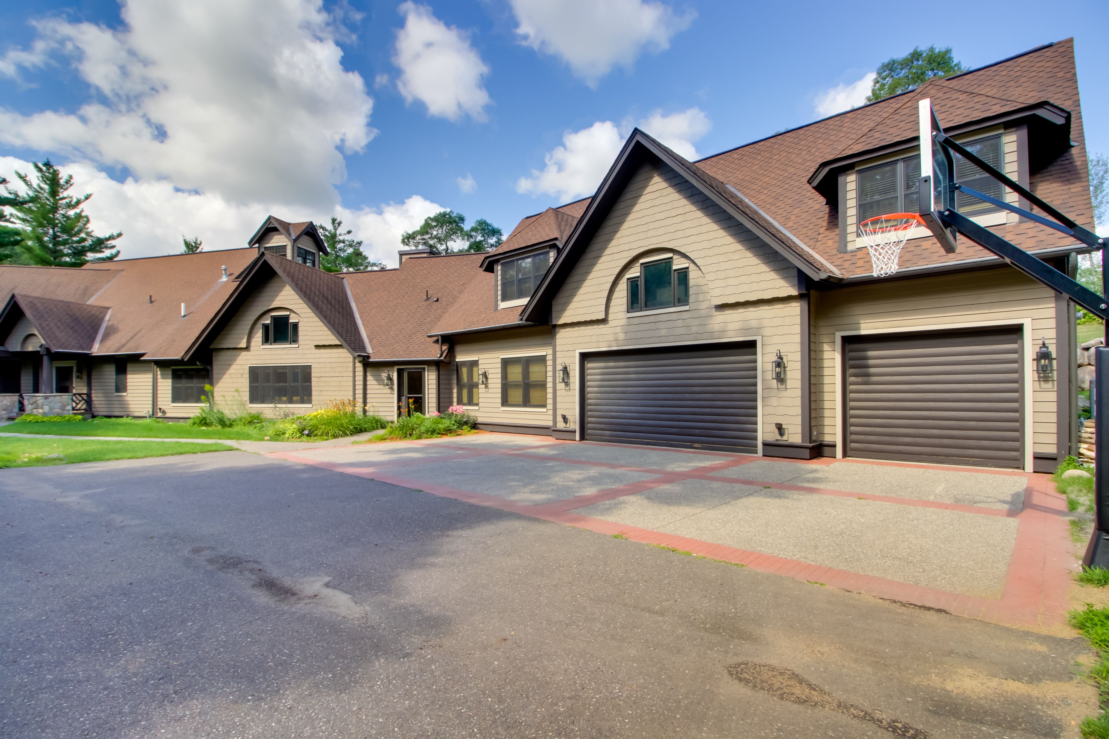 Parking | Driveway (3 Vehicles) | Garage (1 Vehicle) | Grass (6 Vehicles)